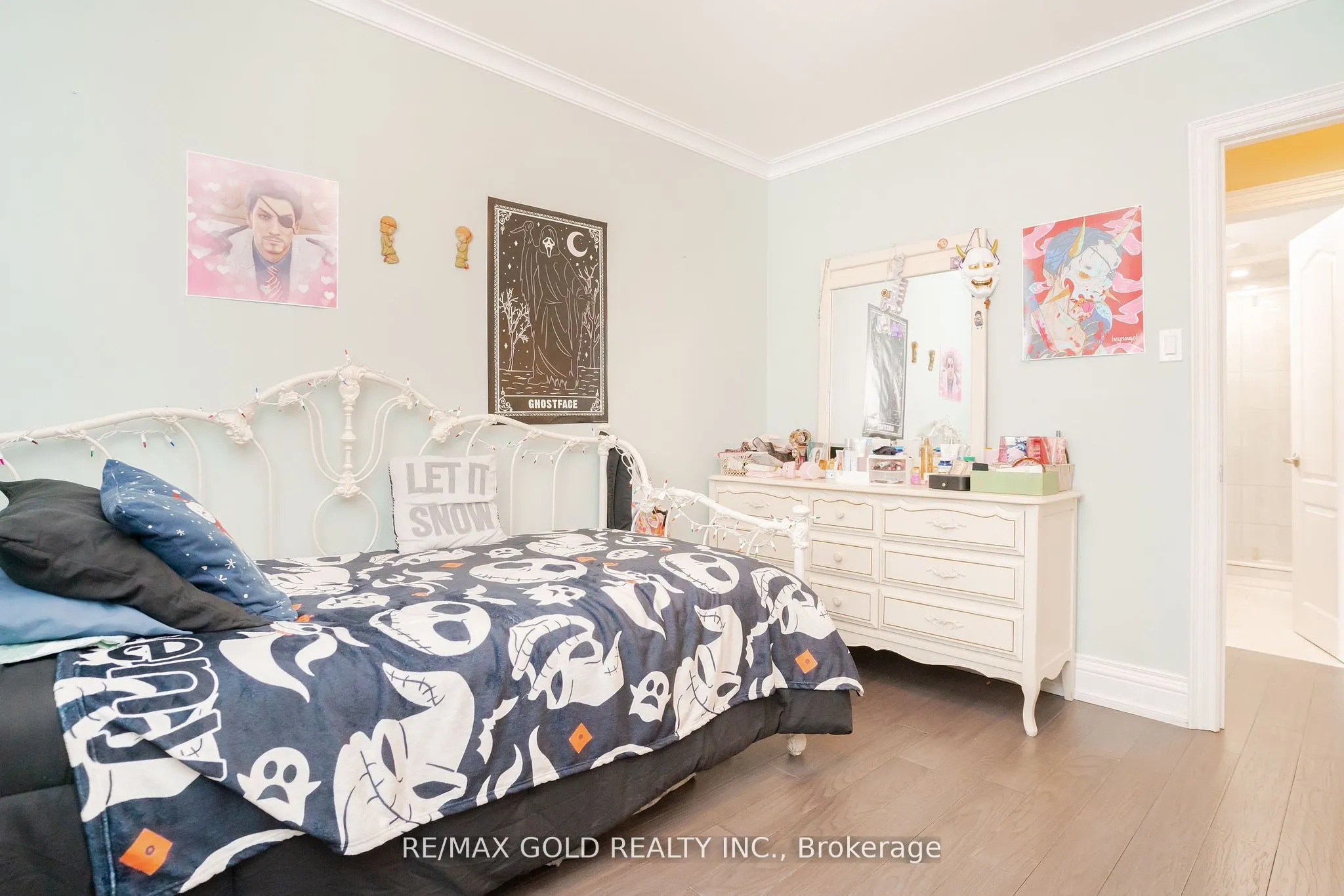 15 Castlemore Drive