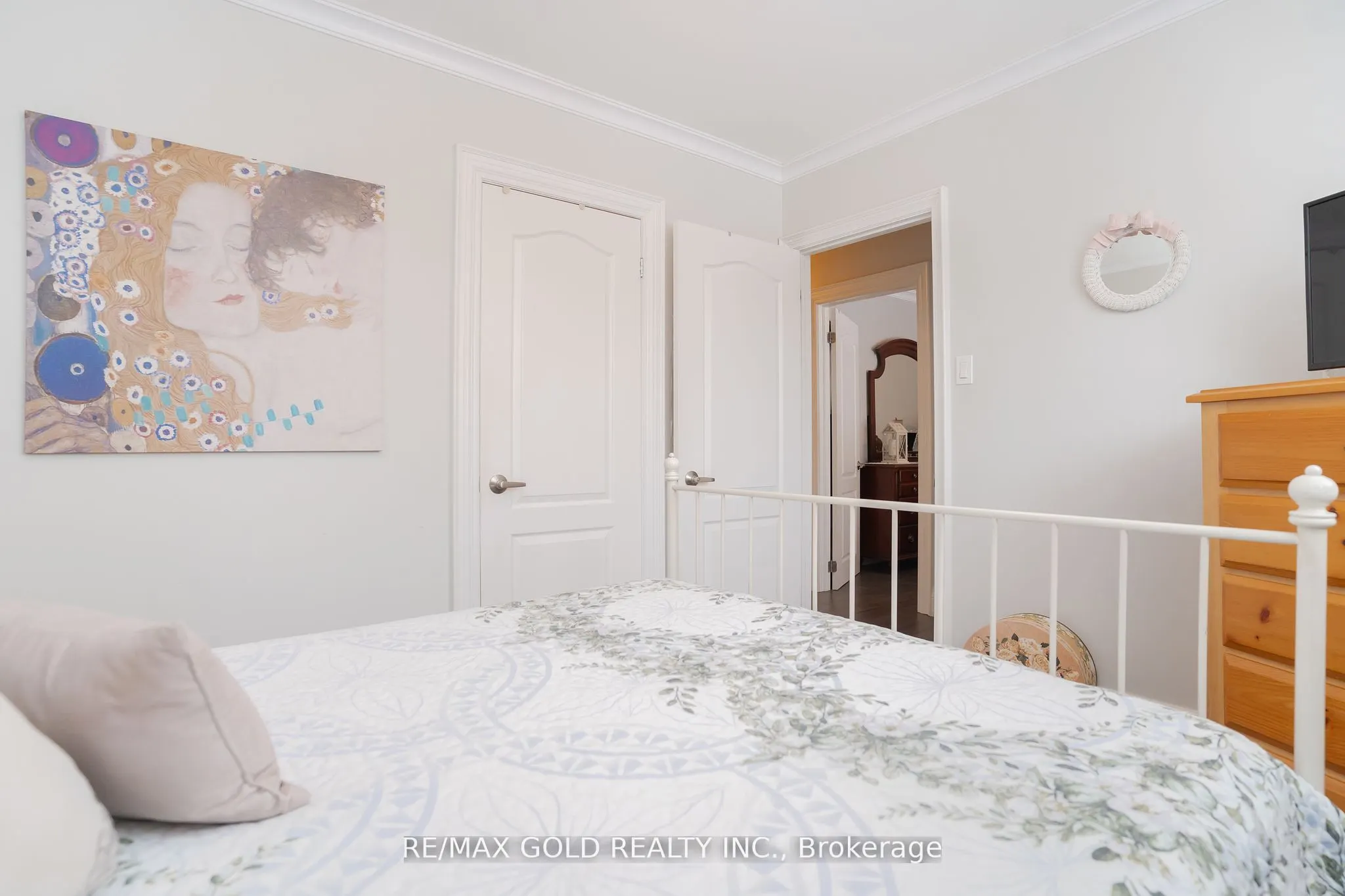 15 Castlemore Drive
