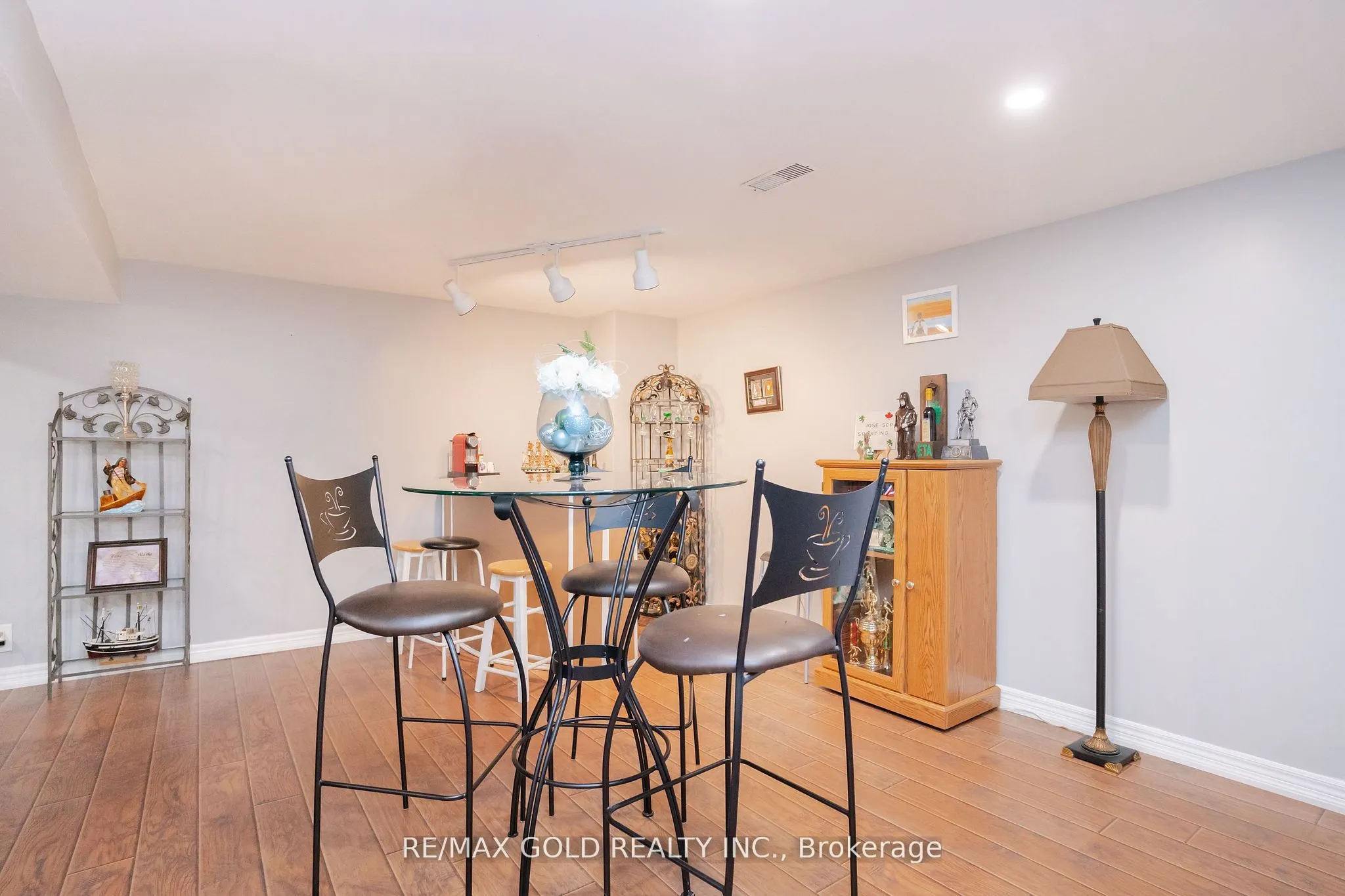 15 Castlemore Drive