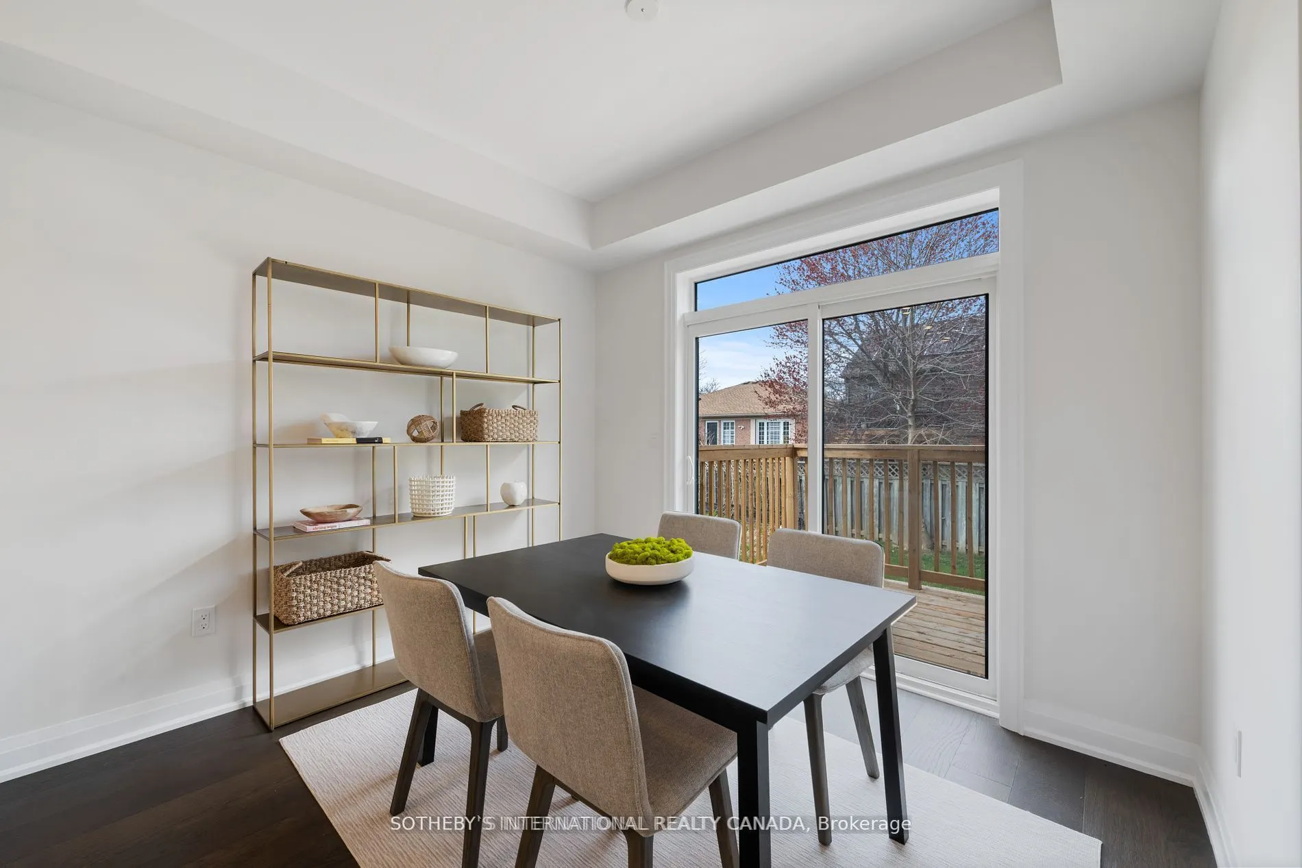 518 Markay Common