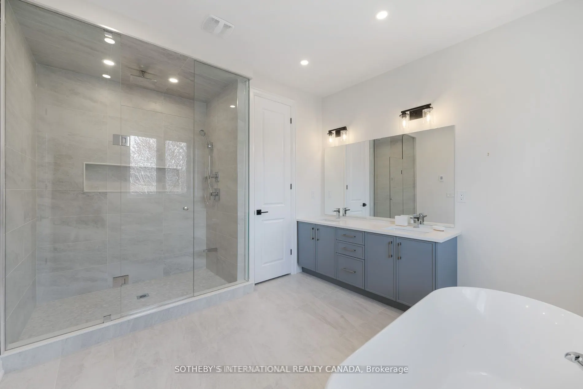 518 Markay Common