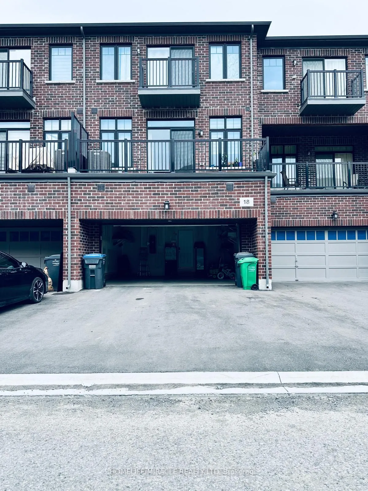 18 Petch Avenue