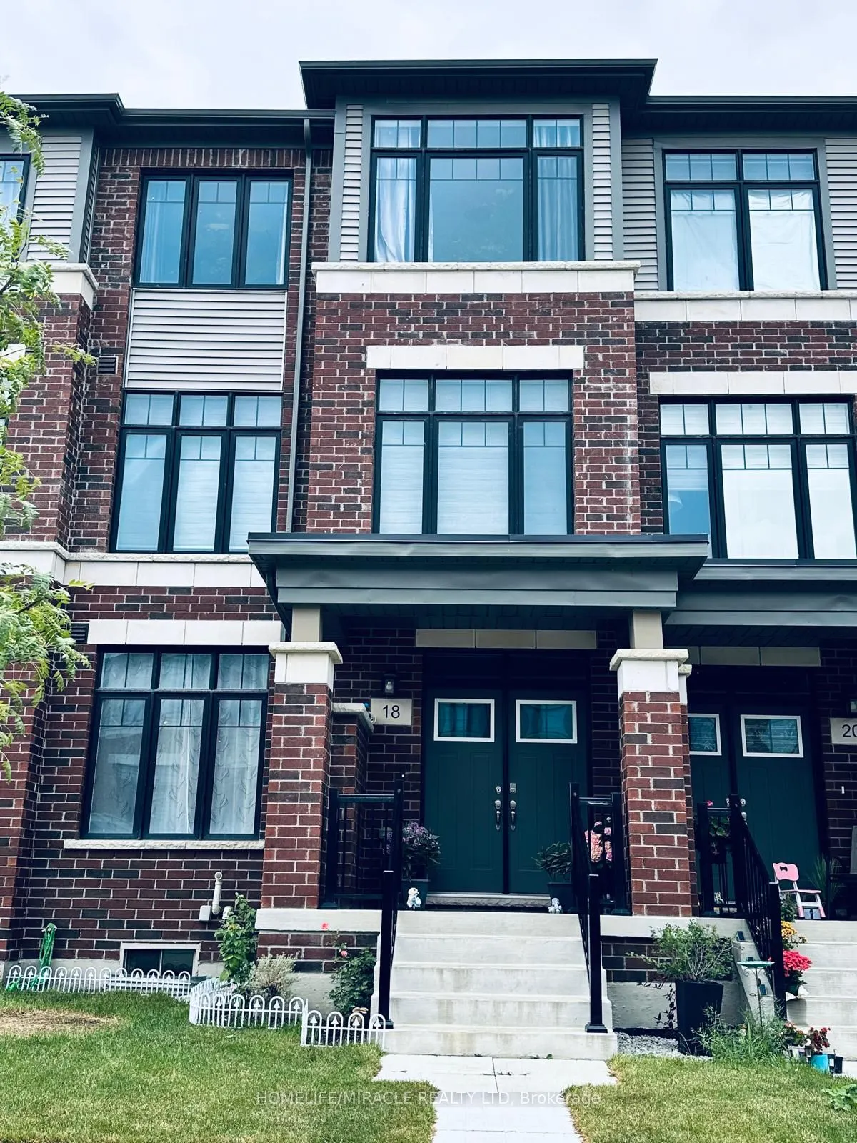 18 Petch Avenue