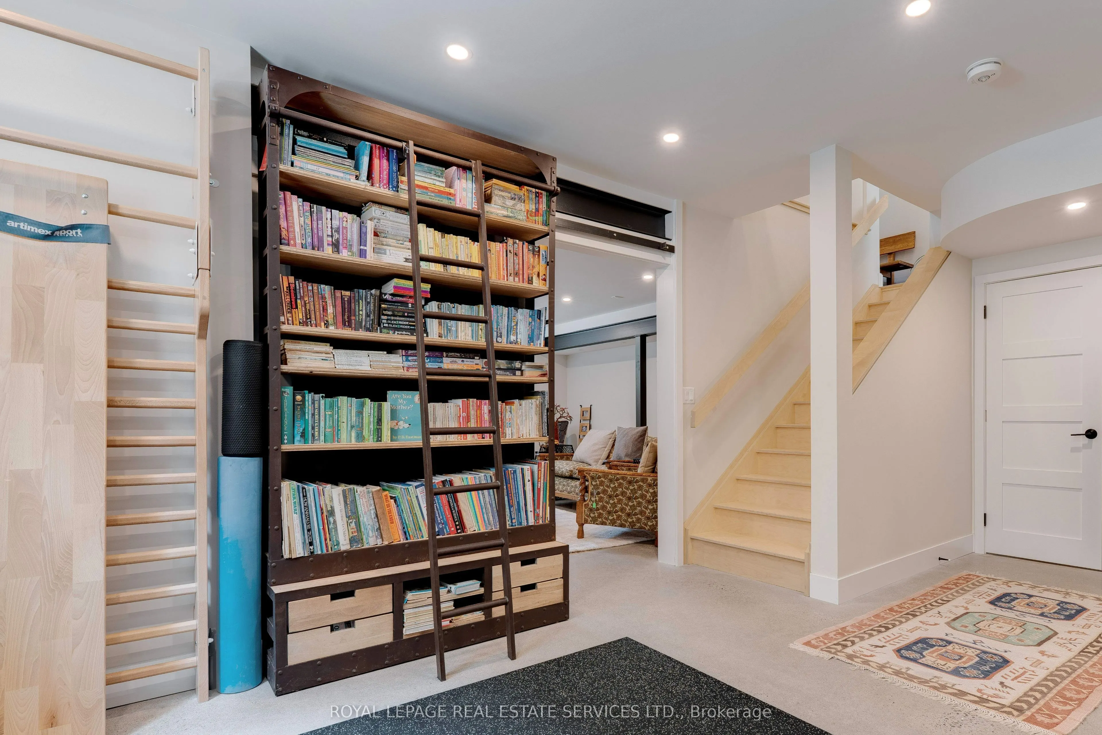 367 Spruce Street