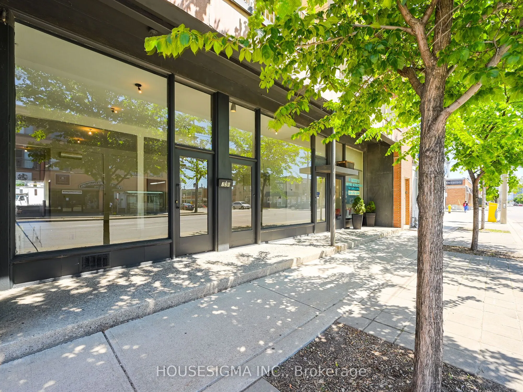 728 The Queensway