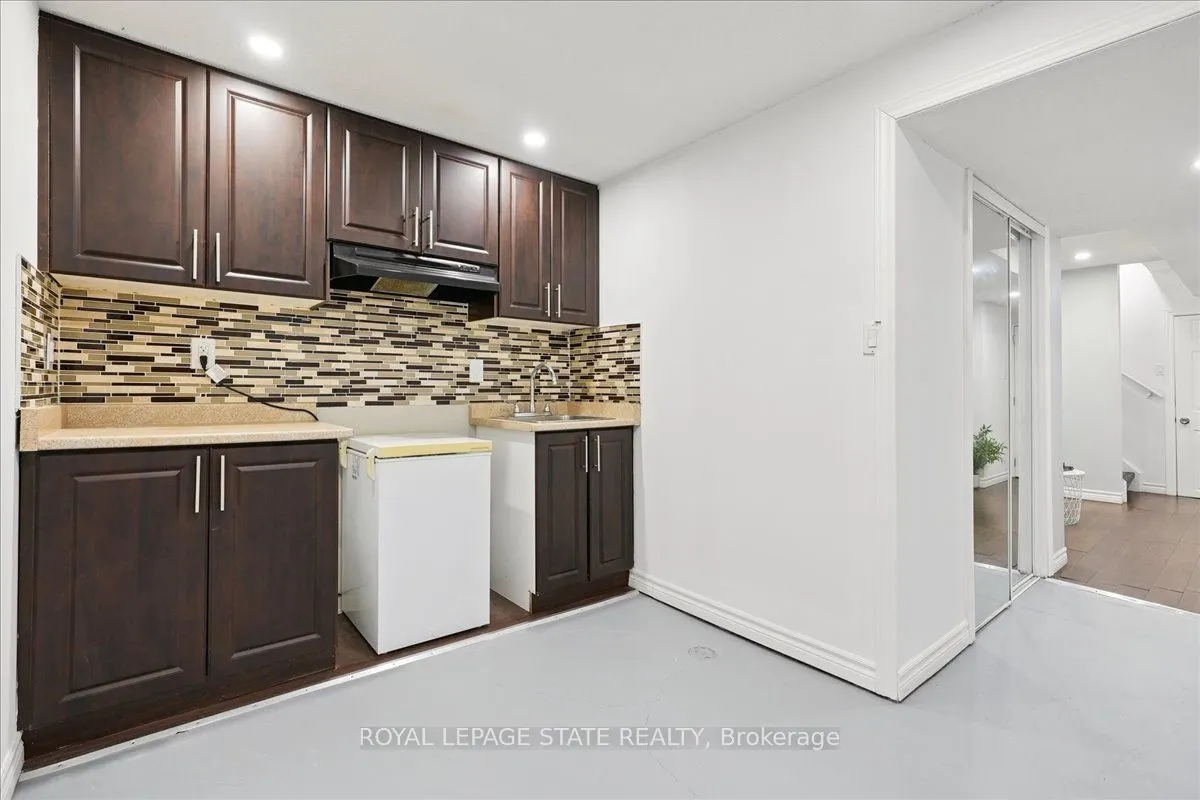 815 Stark Circle
