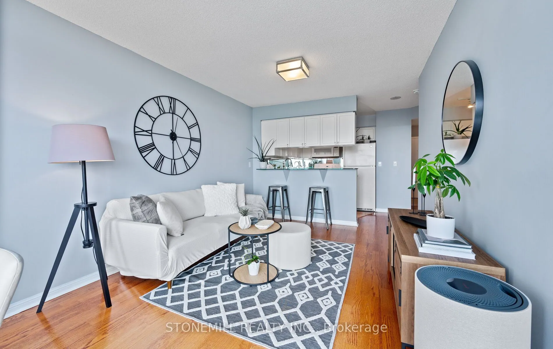 1150 Parkwest Place, #1004