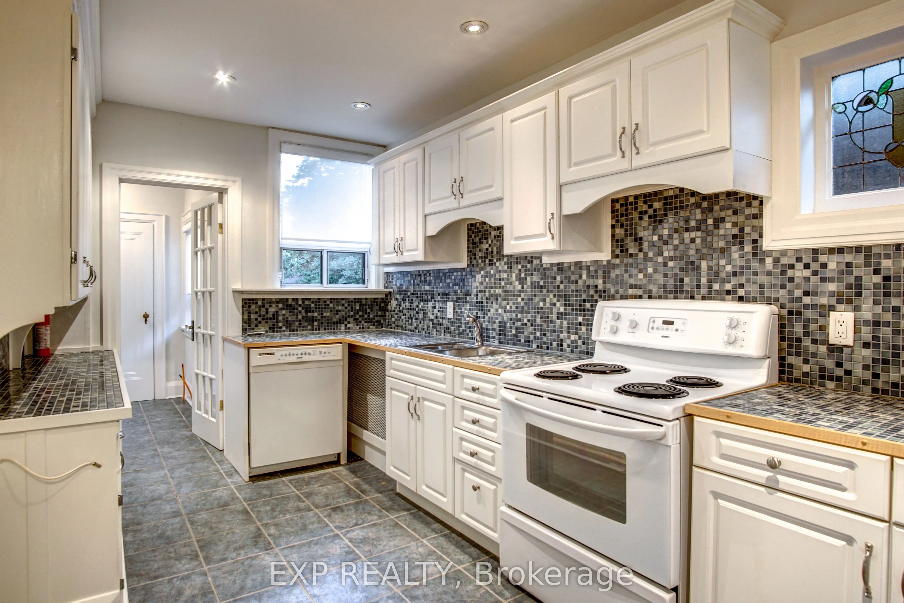 380 Jane Street, #Main
