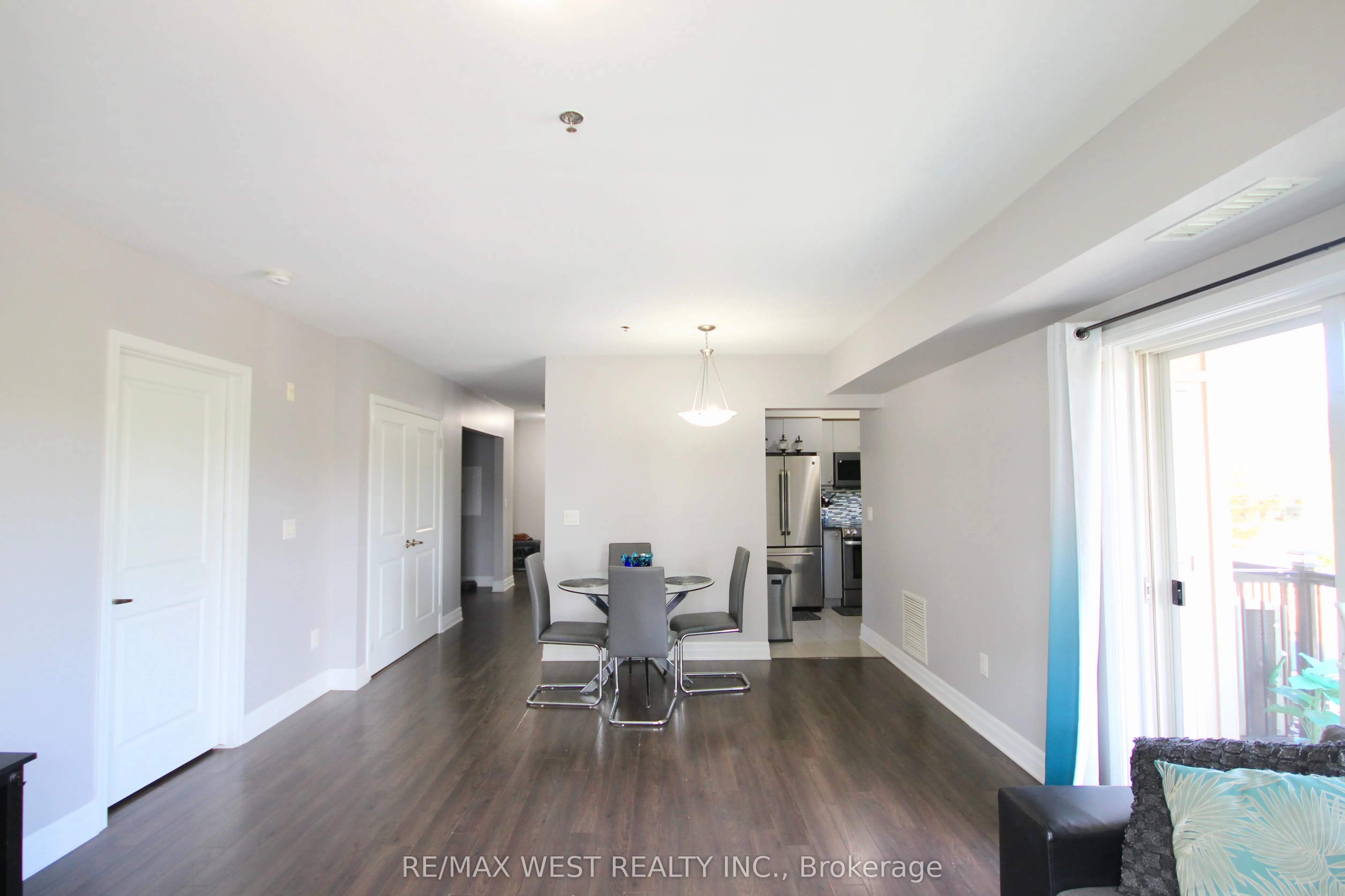 60 Baycliffe Crescent, #9