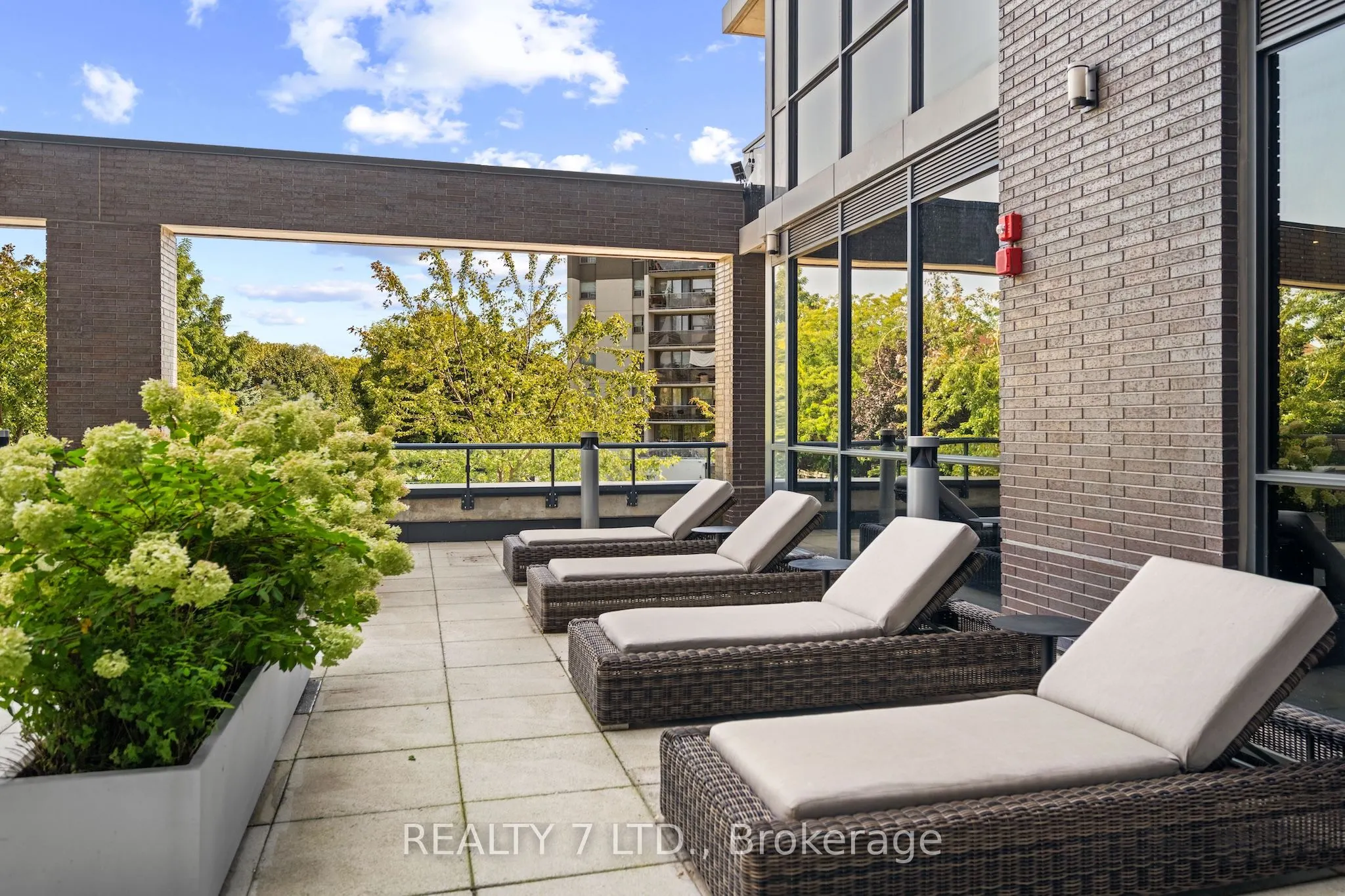 26 Gibbs Road, #838