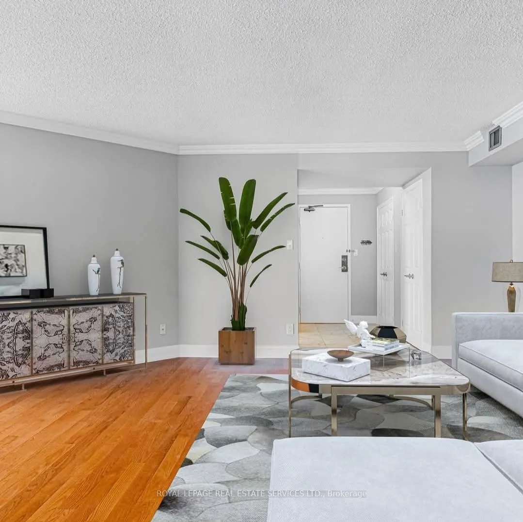 95 La Rose Avenue, #605