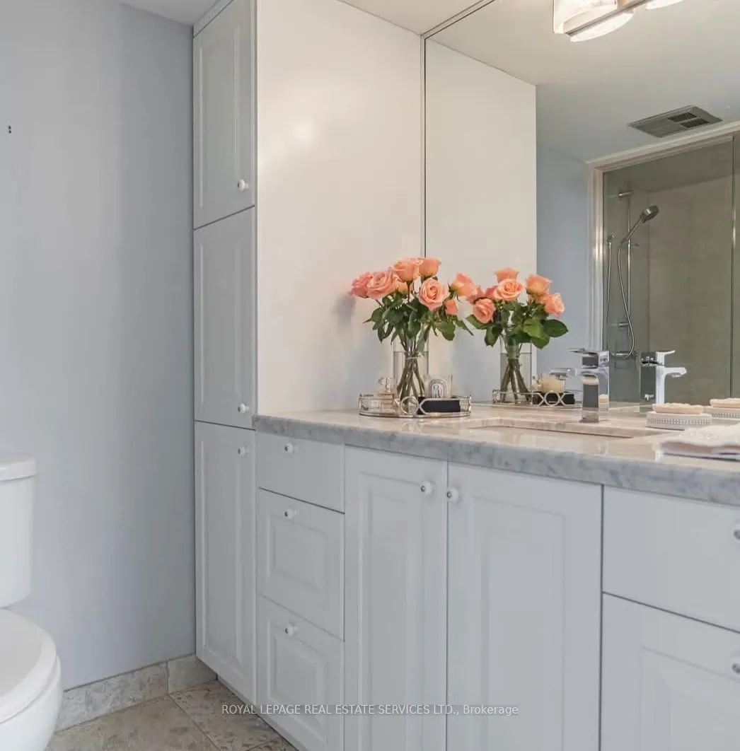 95 La Rose Avenue, #605