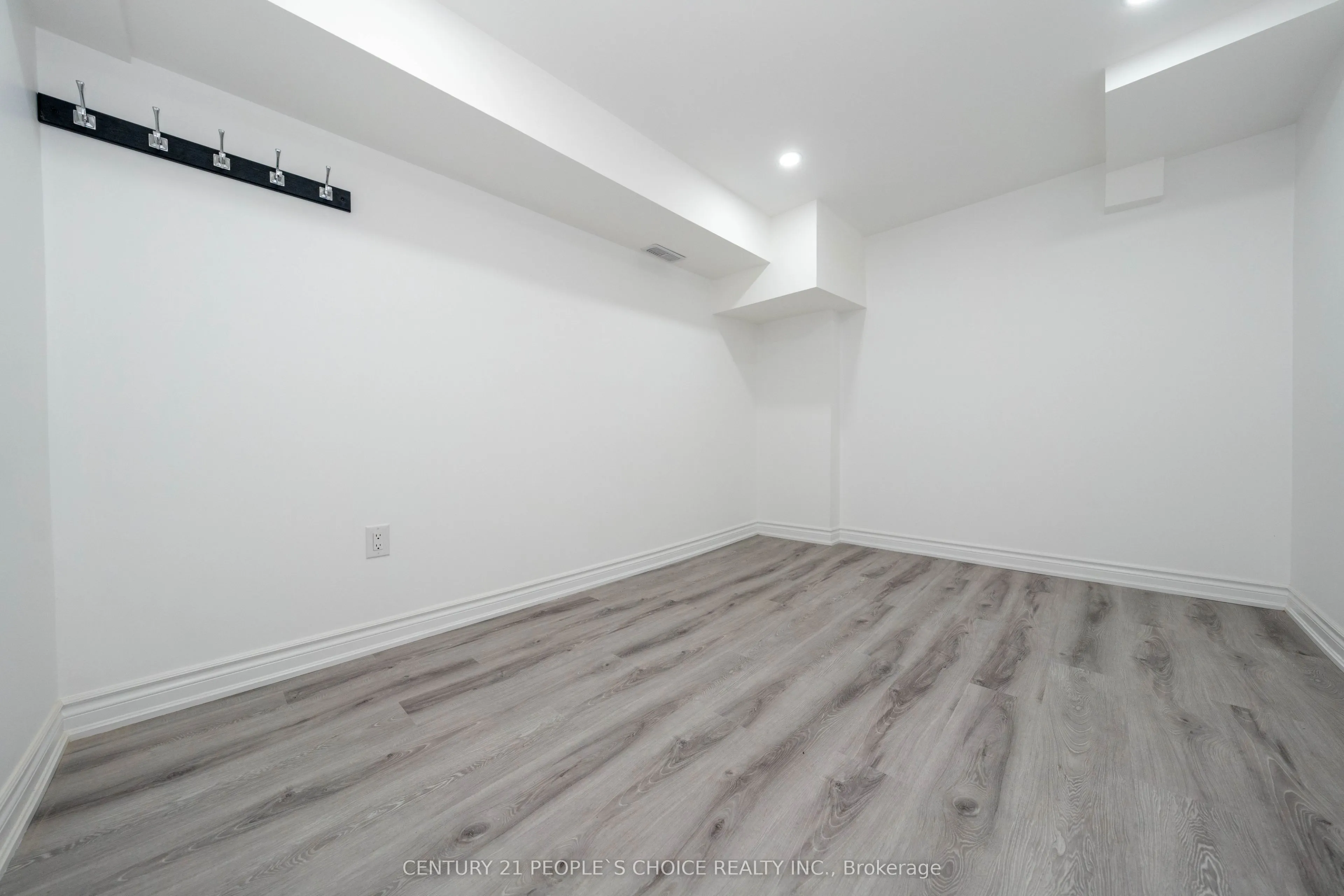 7440 Goreway Drive, #28