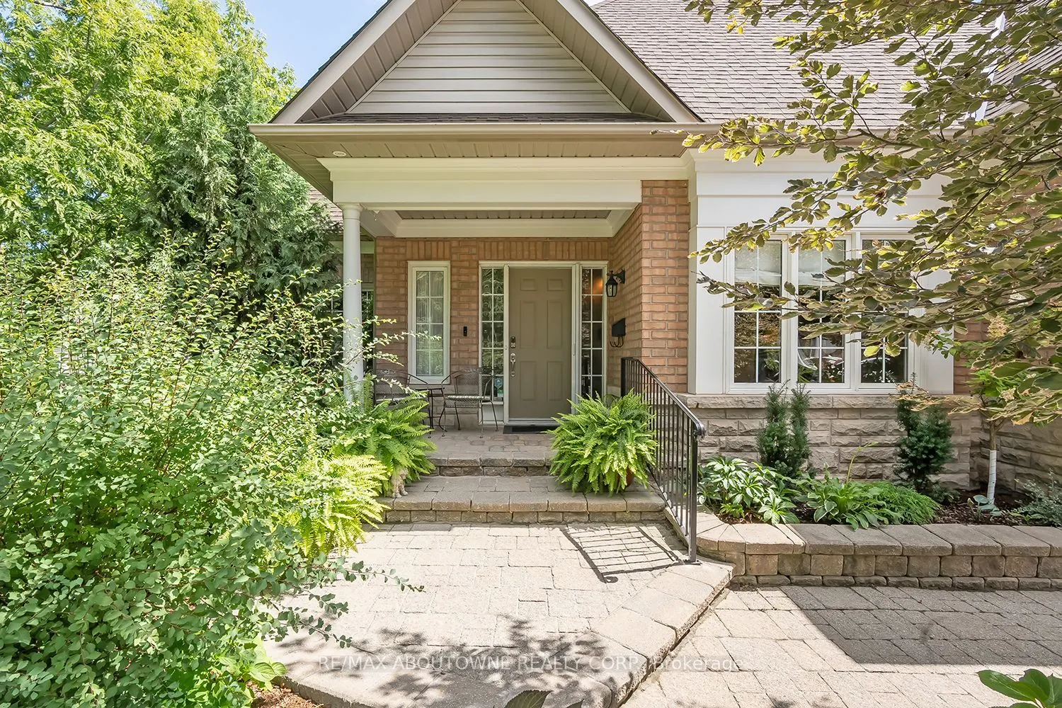 2375 Ravine Gate