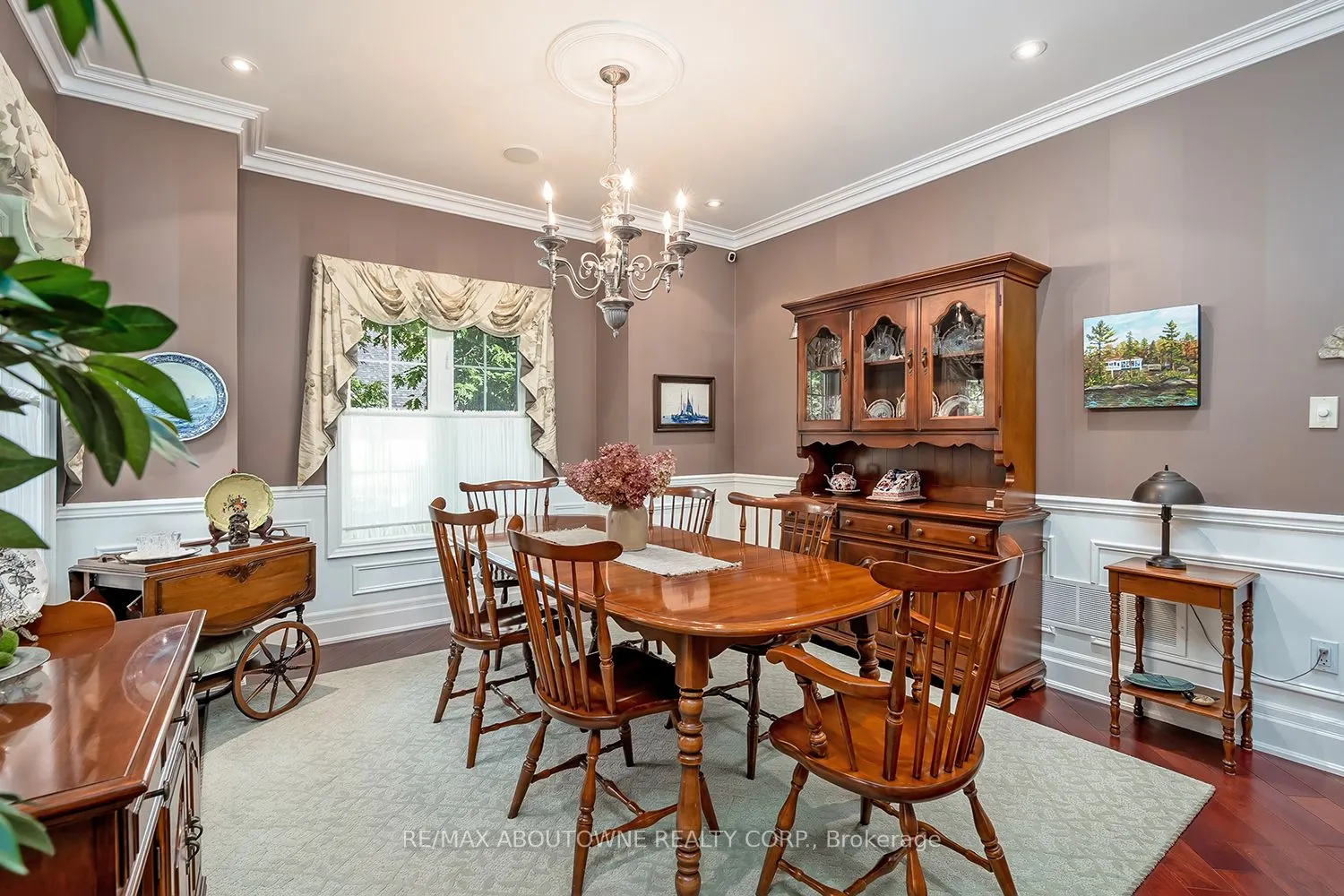 2375 Ravine Gate