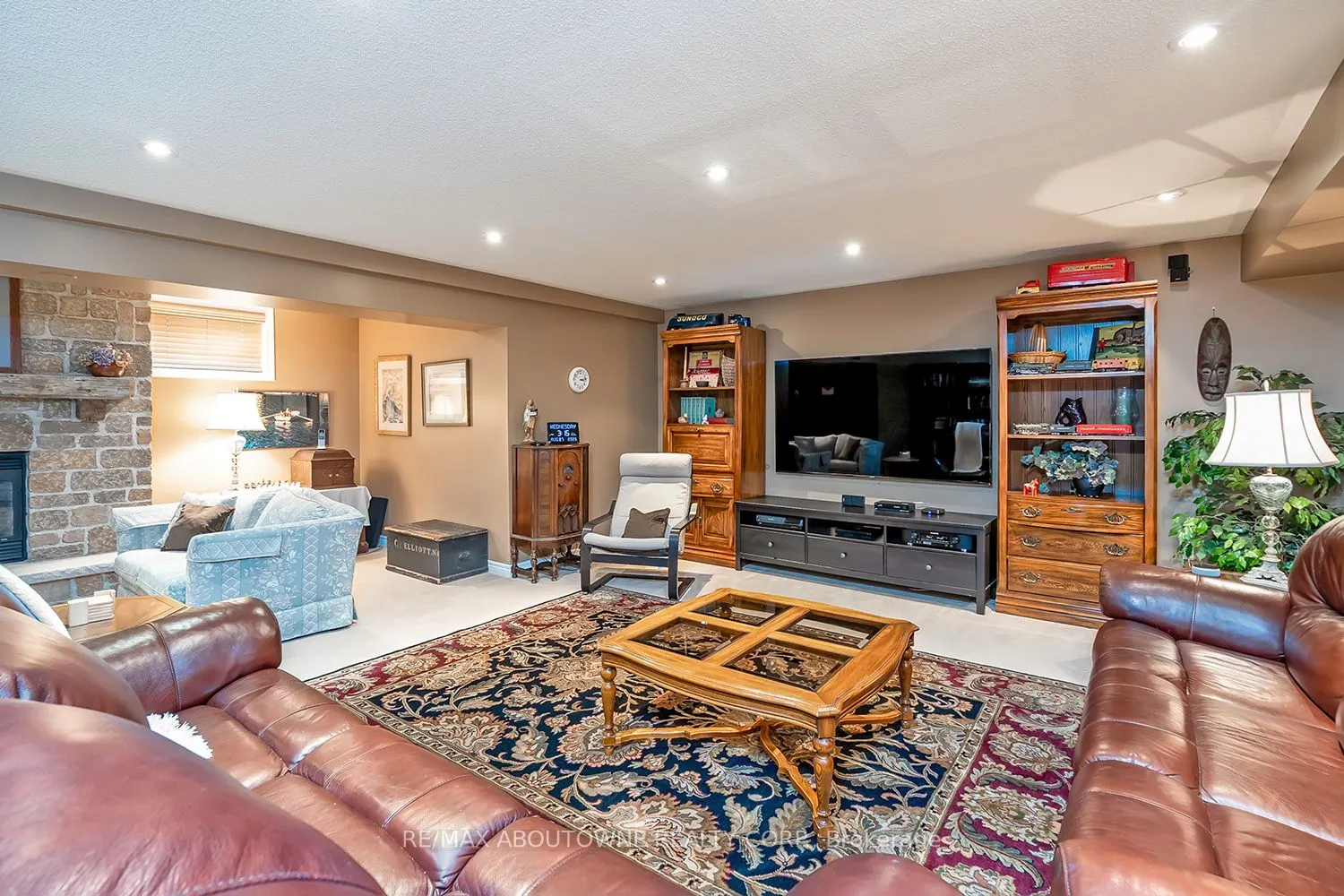 2375 Ravine Gate