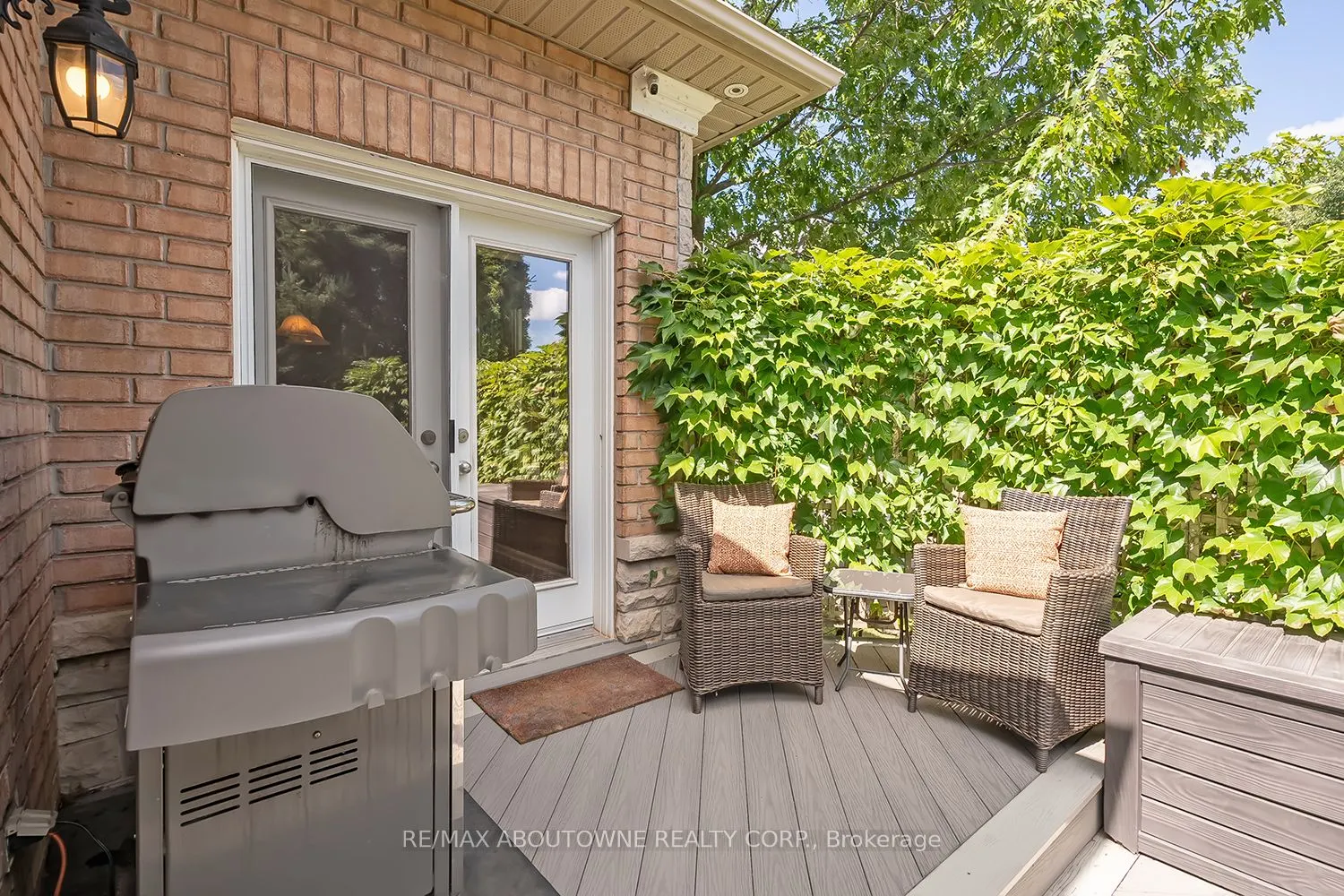 2375 Ravine Gate