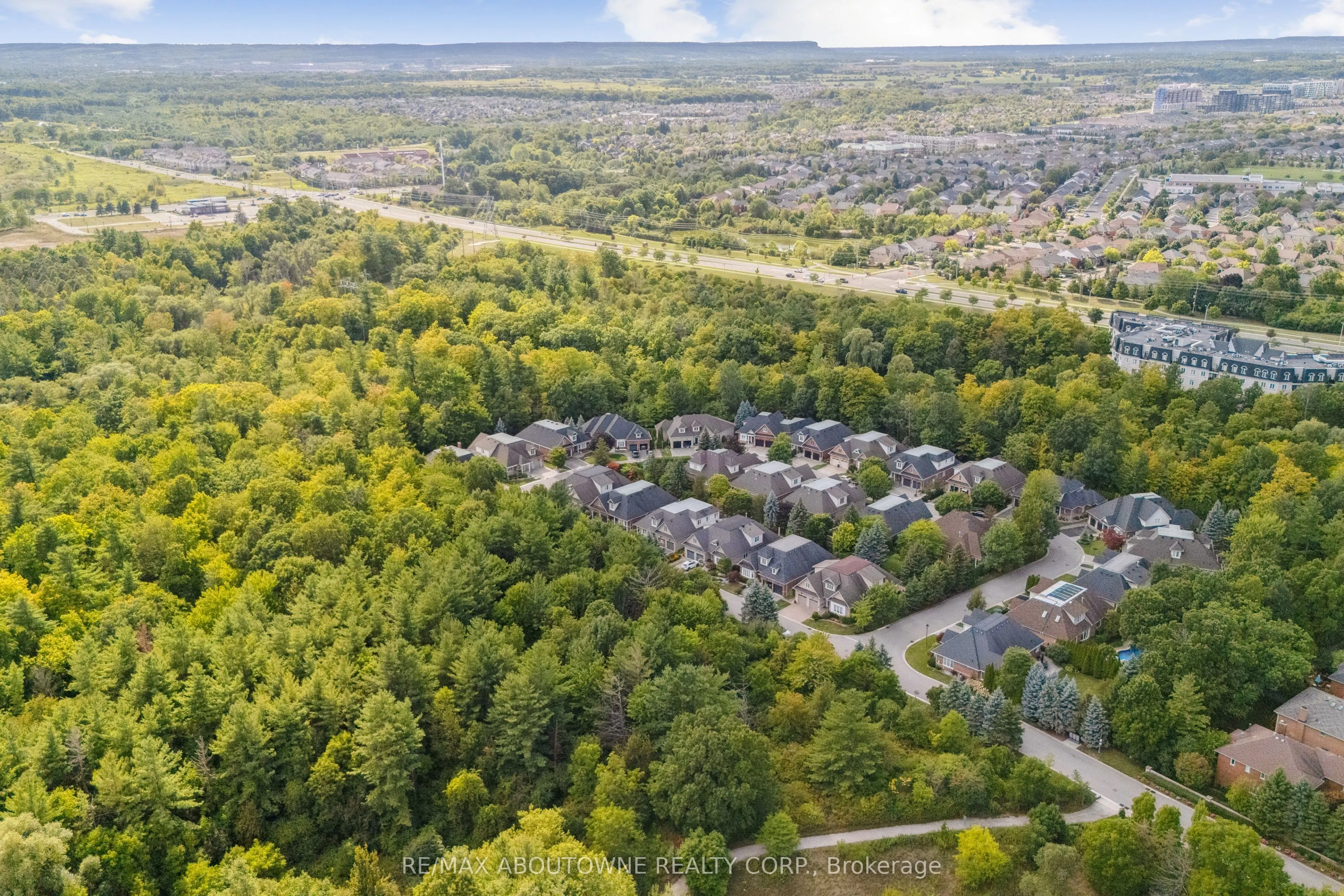 2375 Ravine Gate