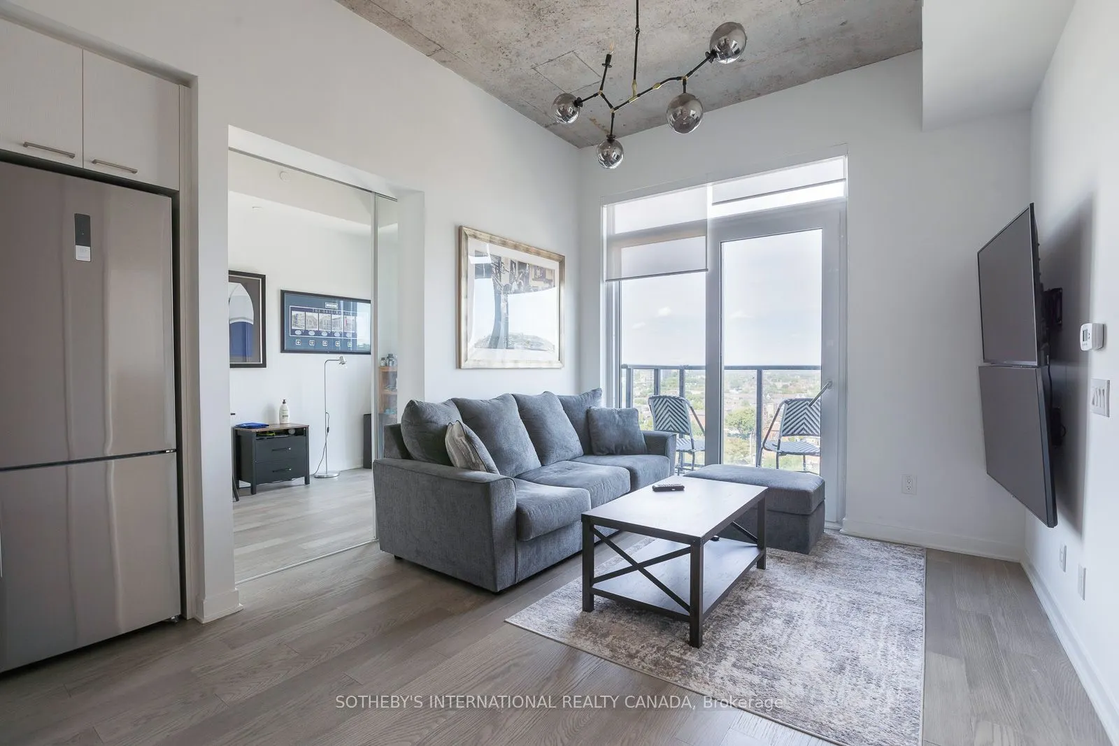1808 St Clair Avenue W, #1011