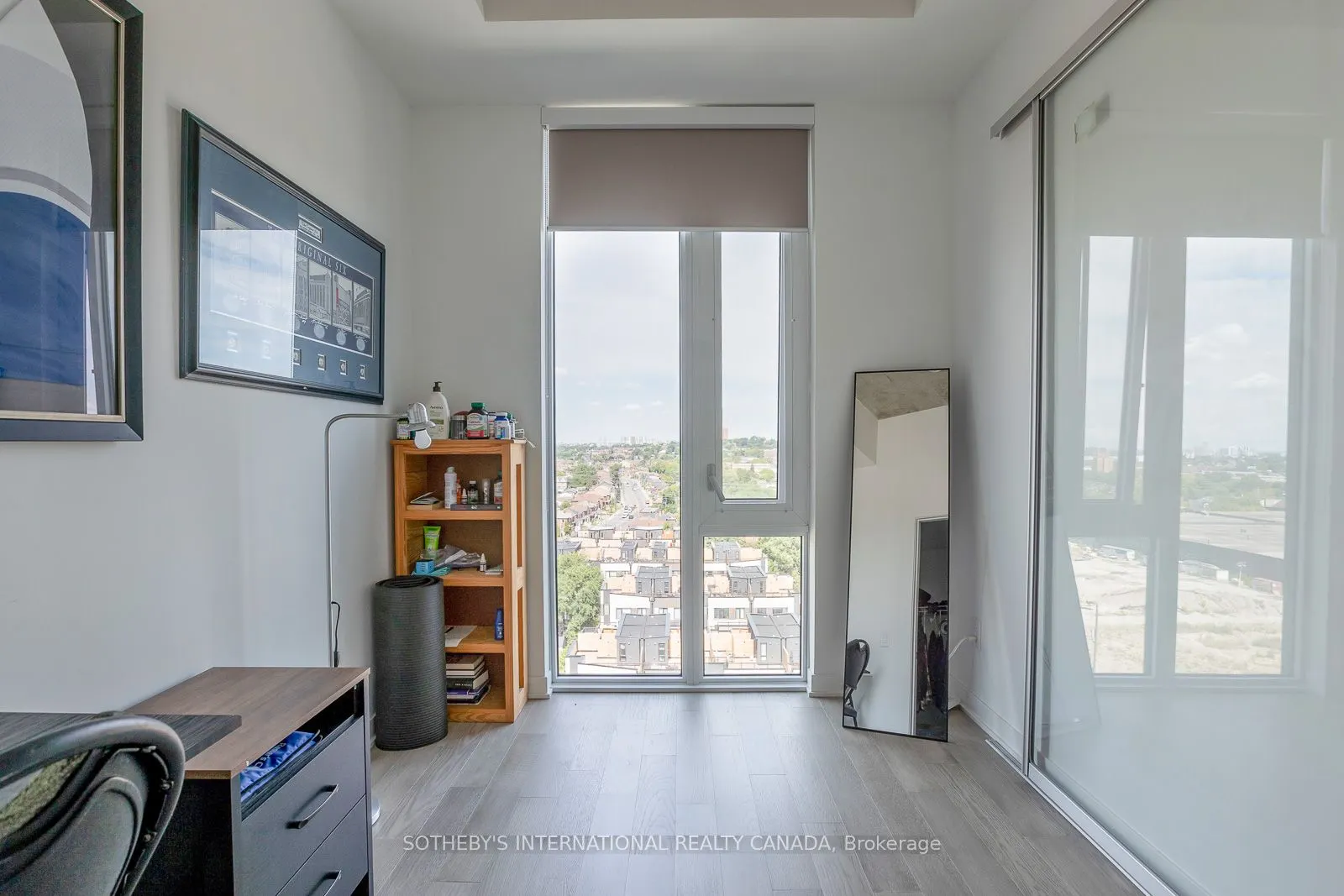 1808 St Clair Avenue W, #1011