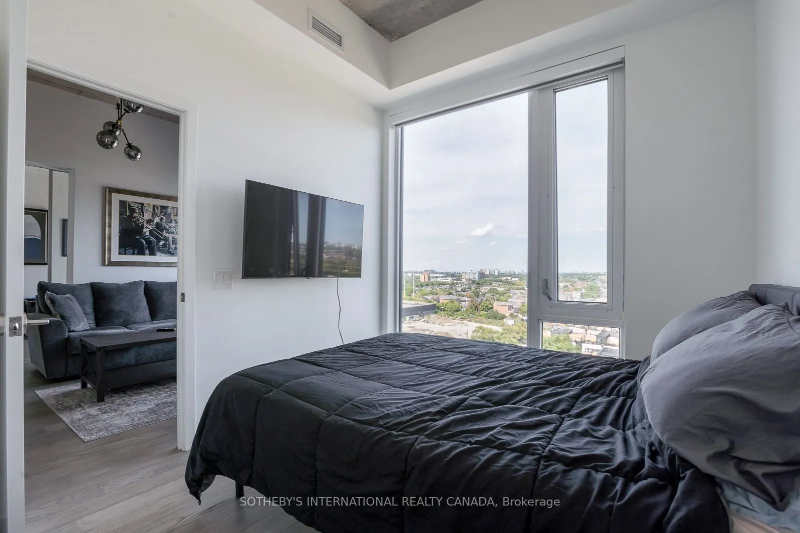 1808 St Clair Avenue W, #1011
