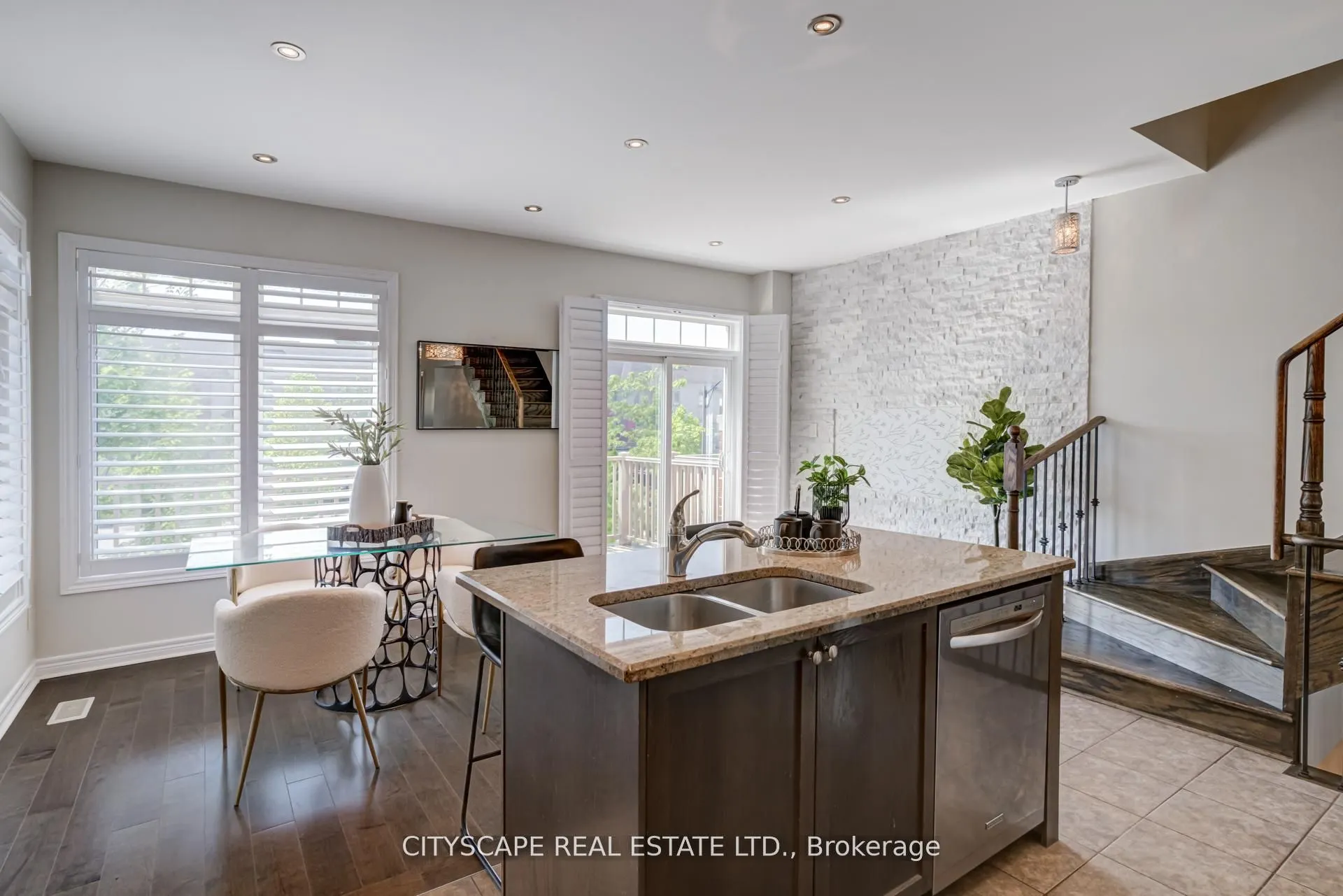 3380 Thomas Street, #1