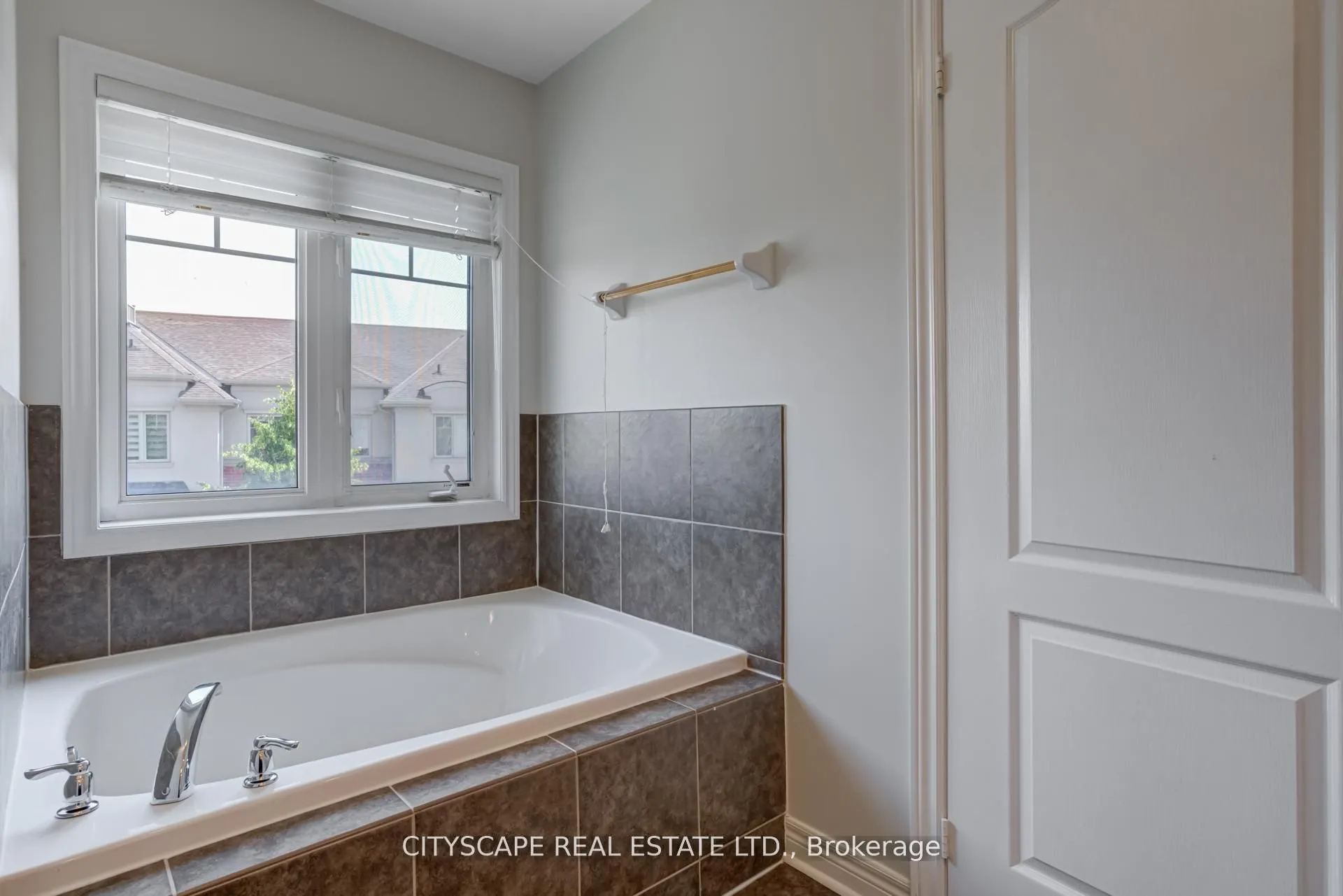 3380 Thomas Street, #1