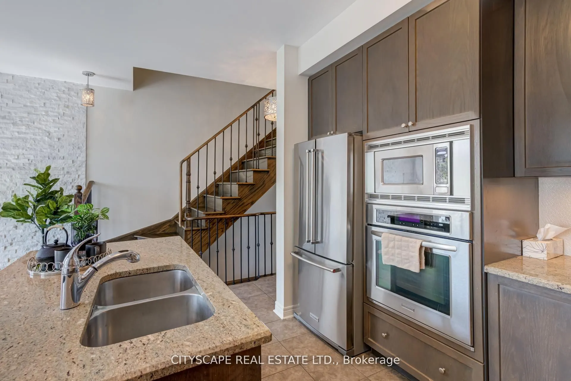 3380 Thomas Street, #1