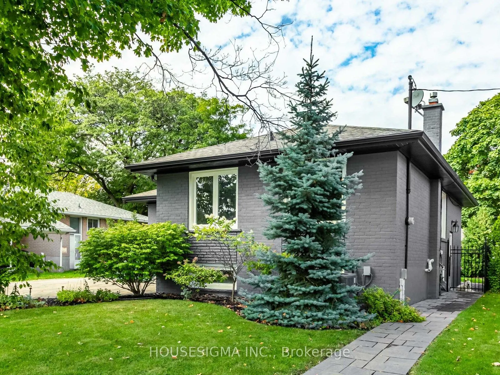 72 Ludstone Drive