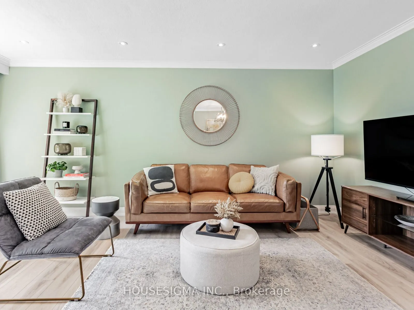 72 Ludstone Drive