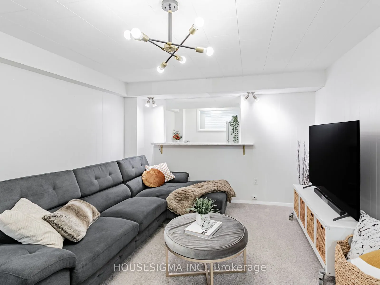 72 Ludstone Drive