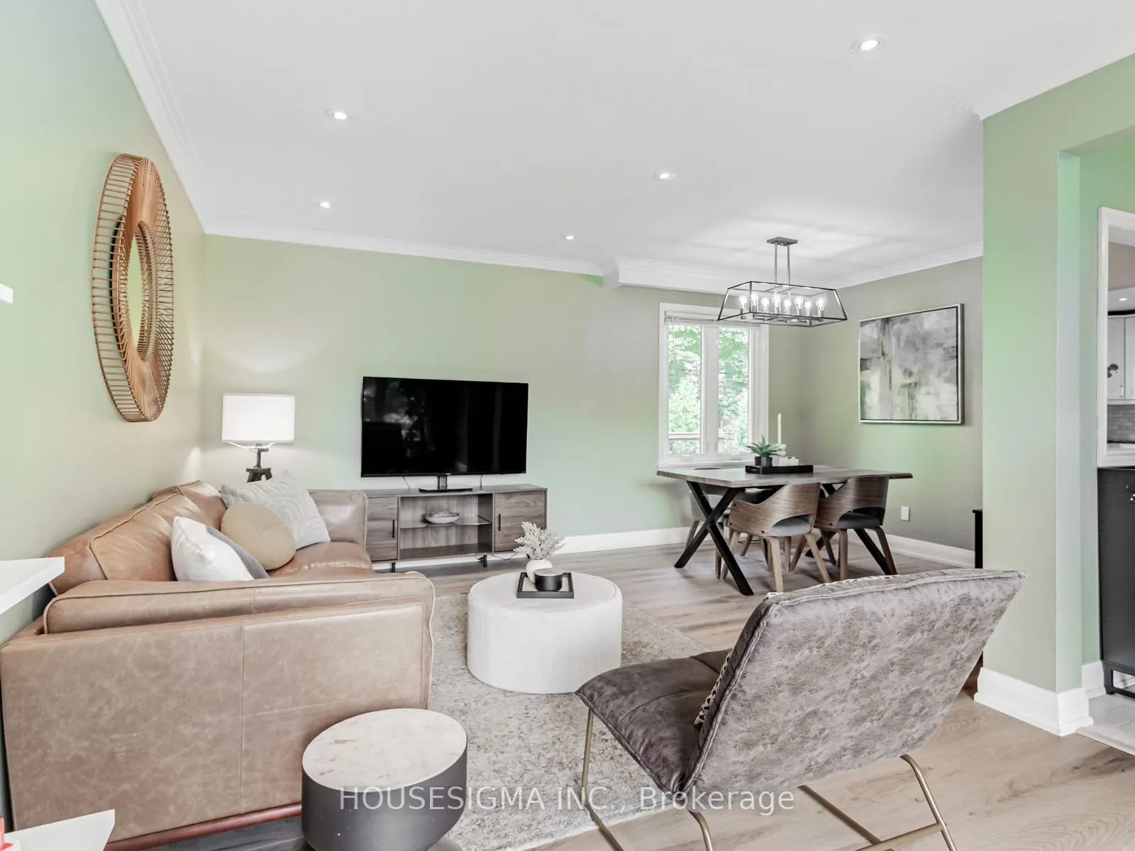 72 Ludstone Drive