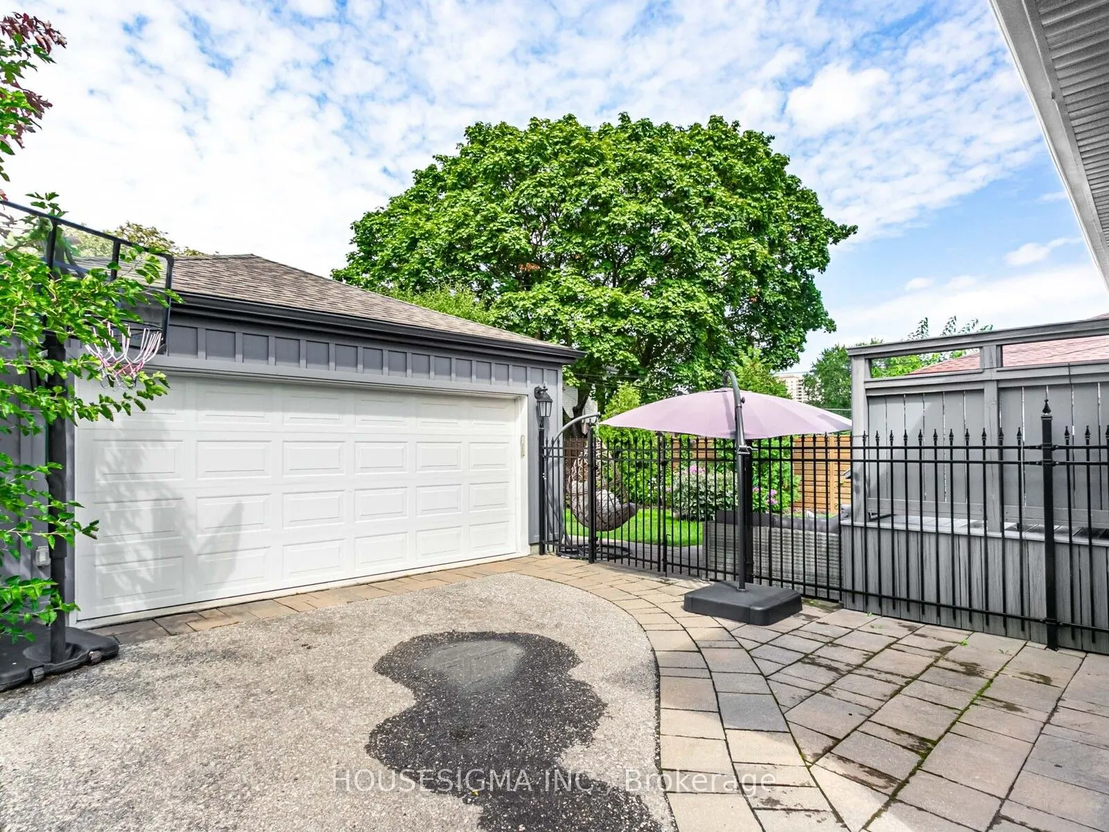 72 Ludstone Drive