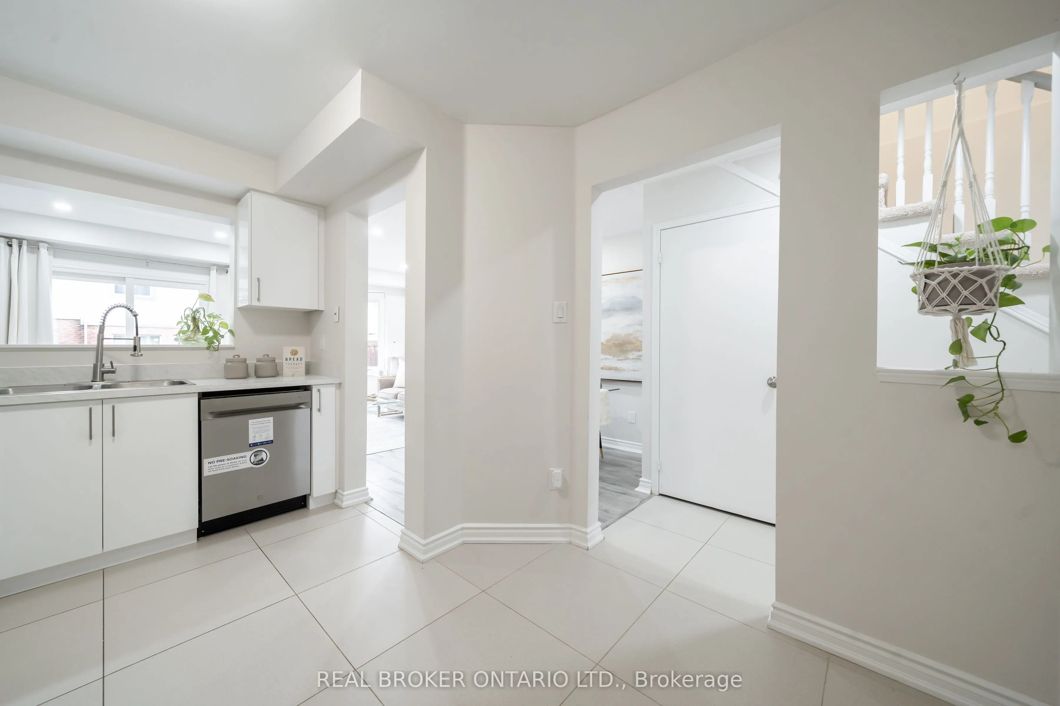 5255 Guildwood Way, #36