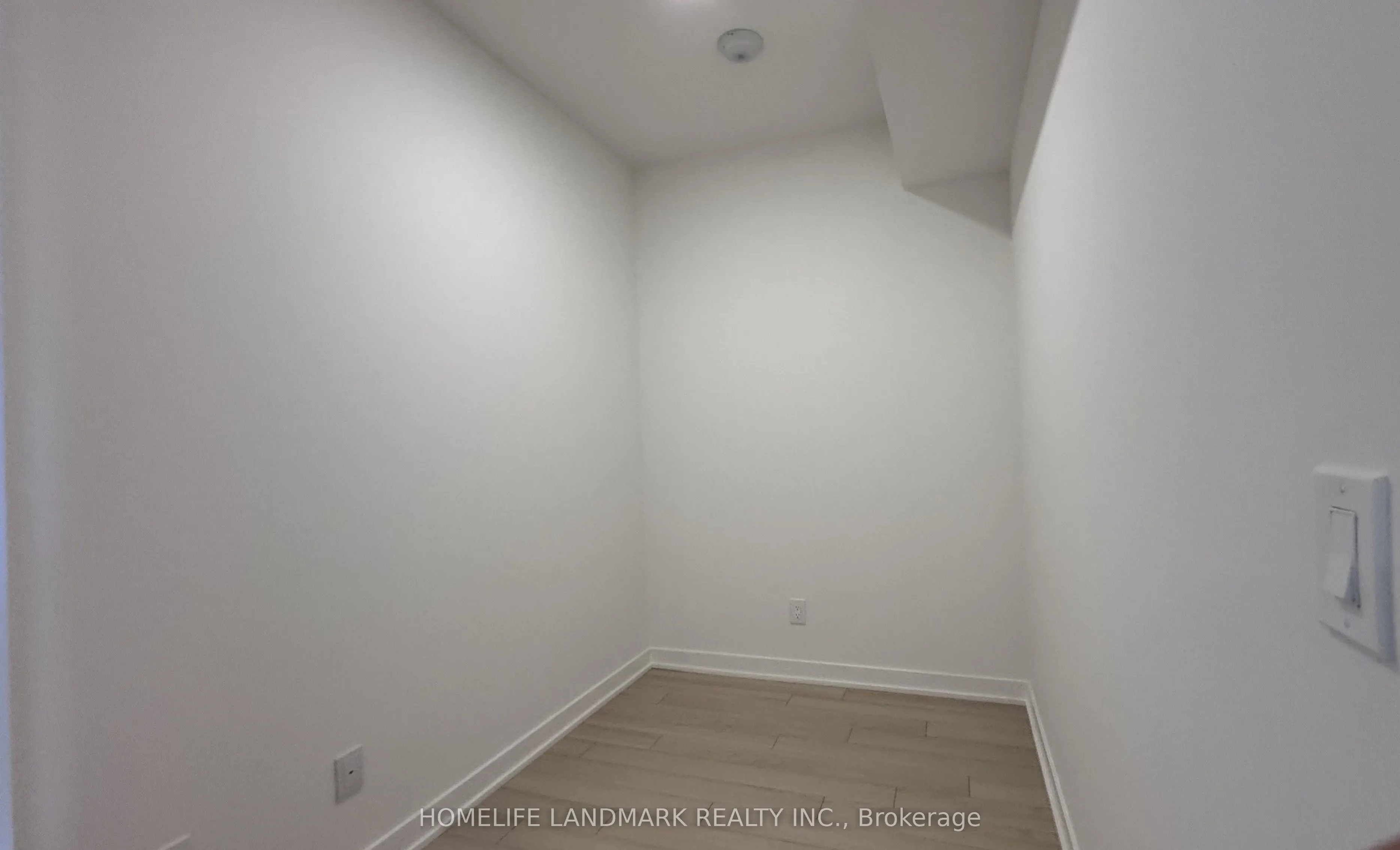 3079 Trafalgar Road, #1101