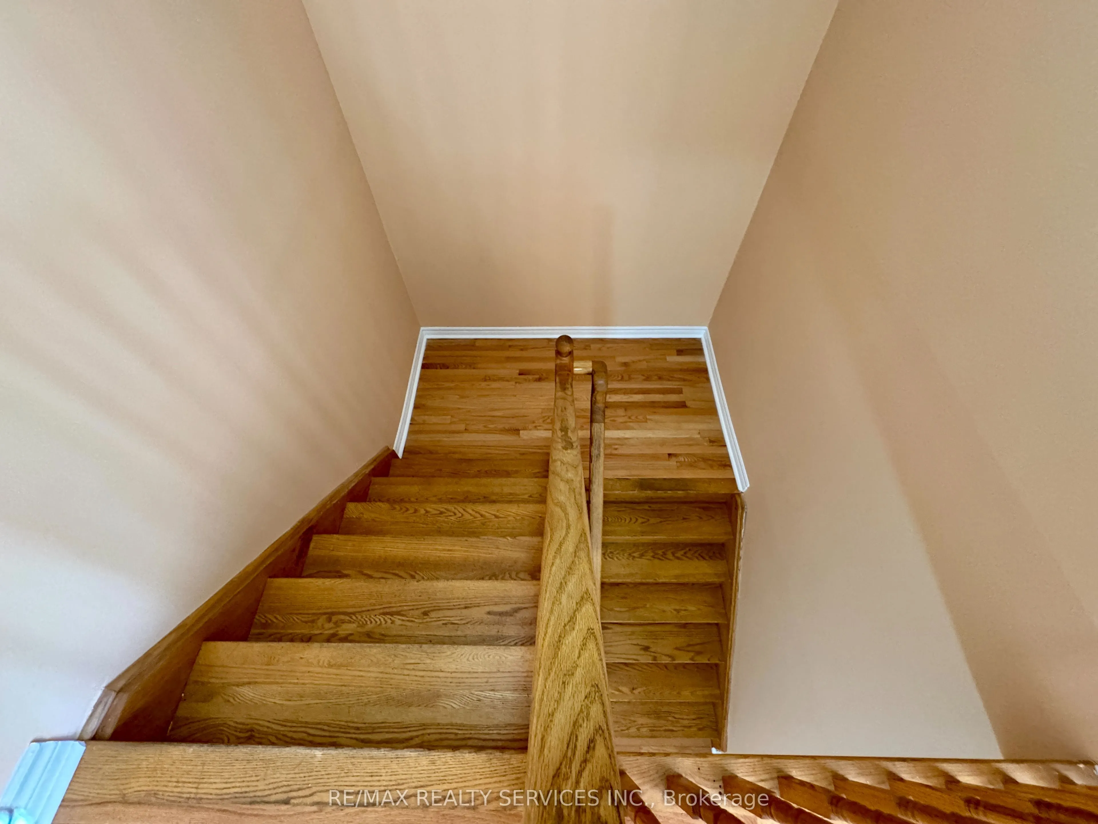 53 Echoridge Drive
