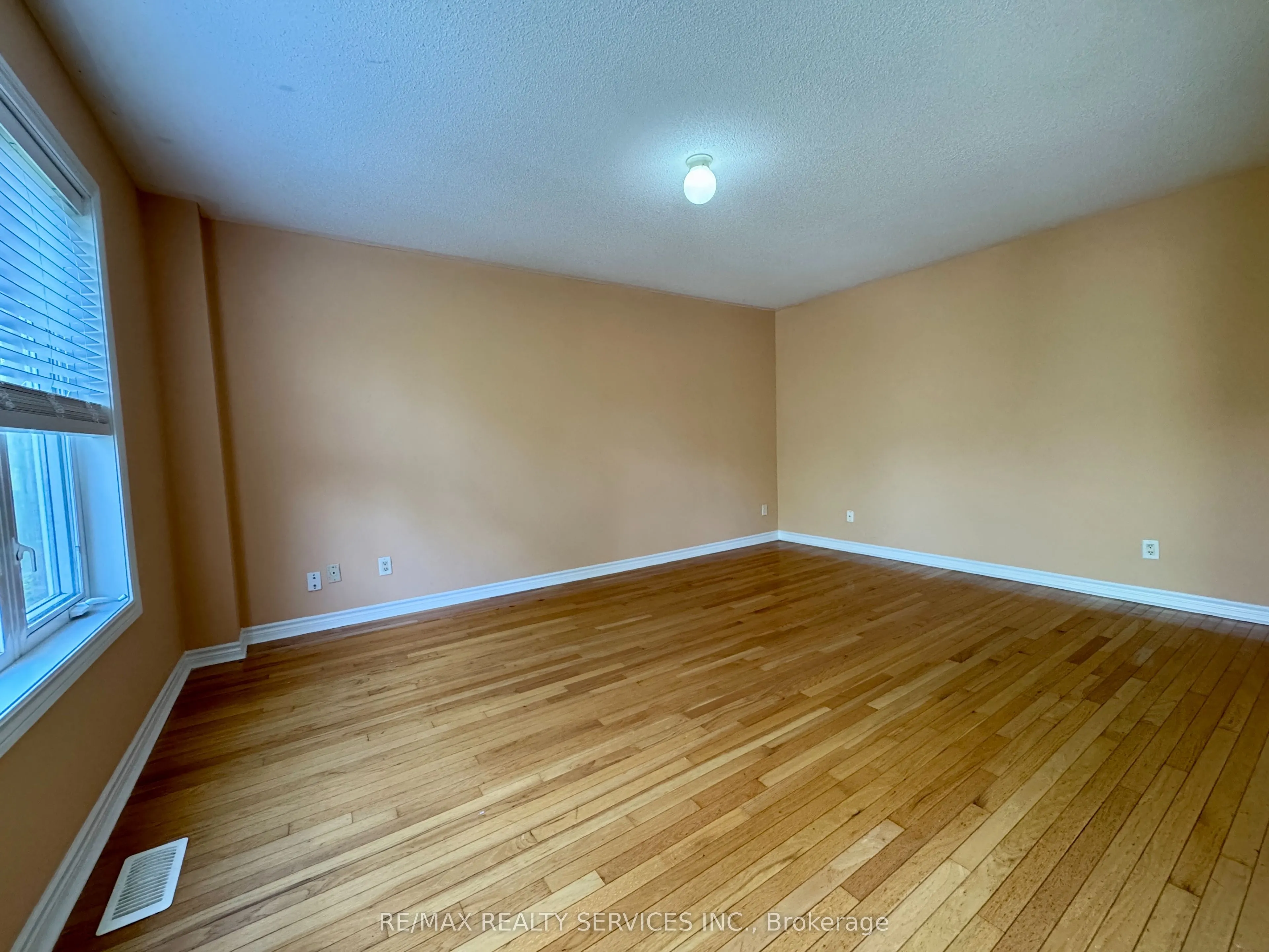 53 Echoridge Drive