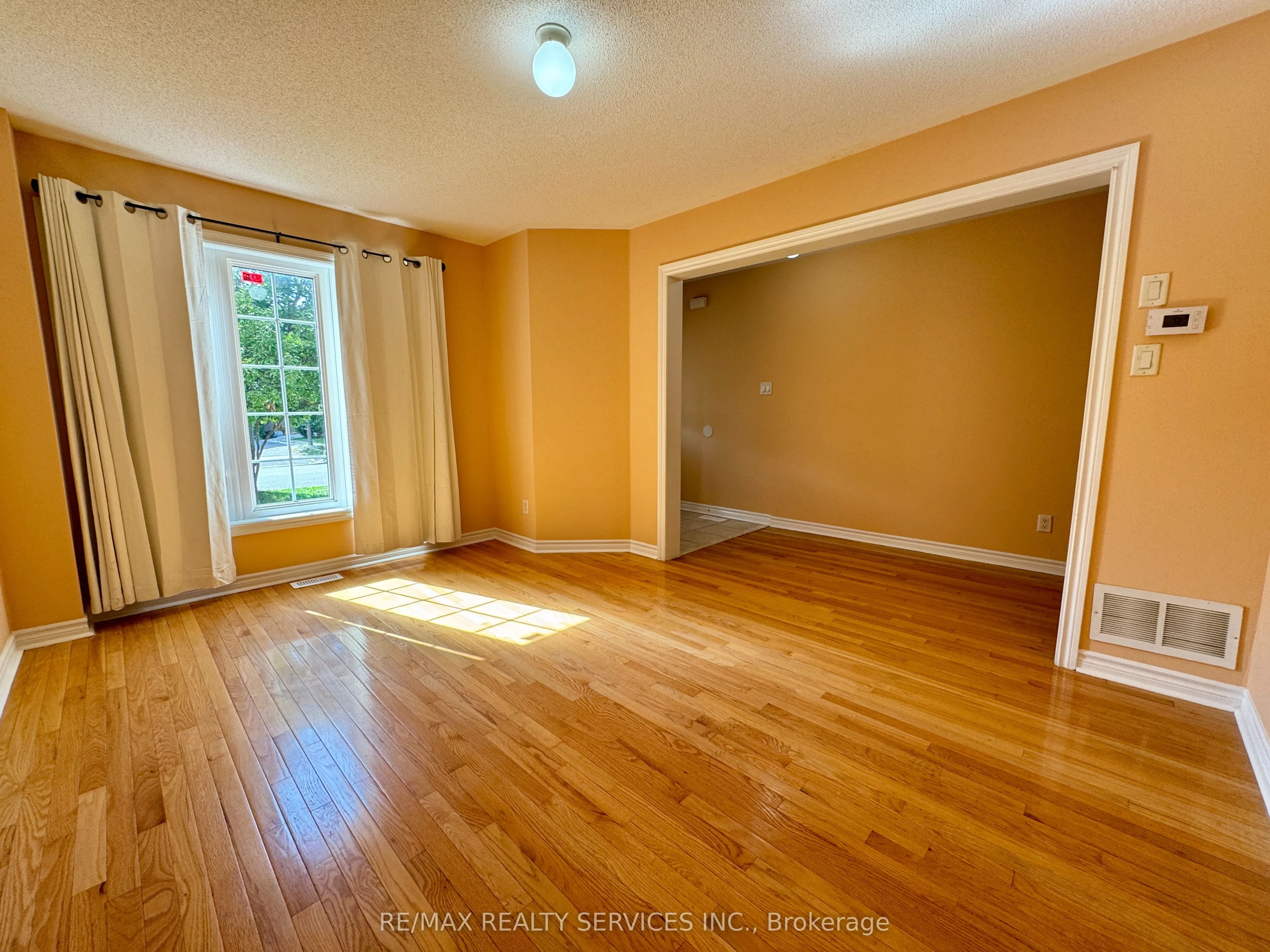 53 Echoridge Drive