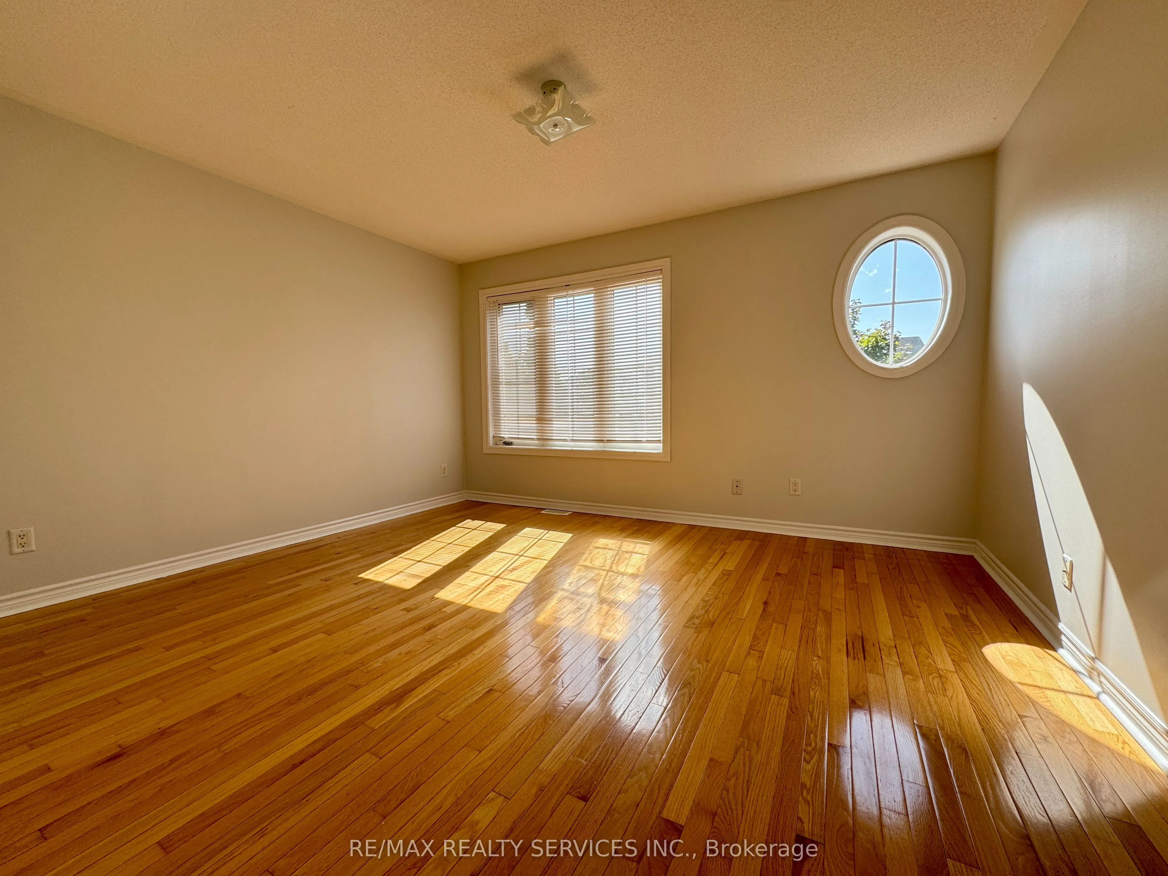 53 Echoridge Drive