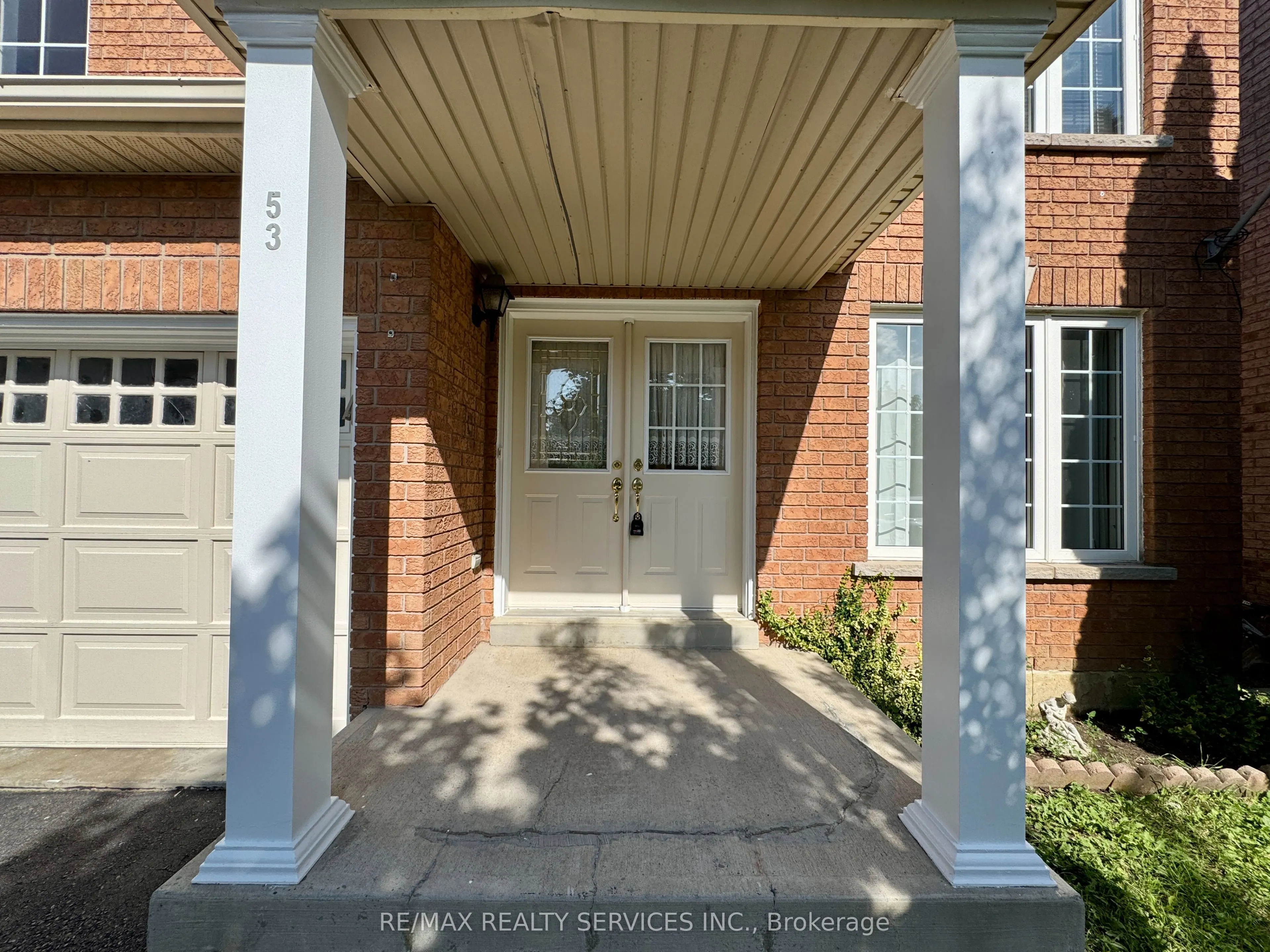 53 Echoridge Drive