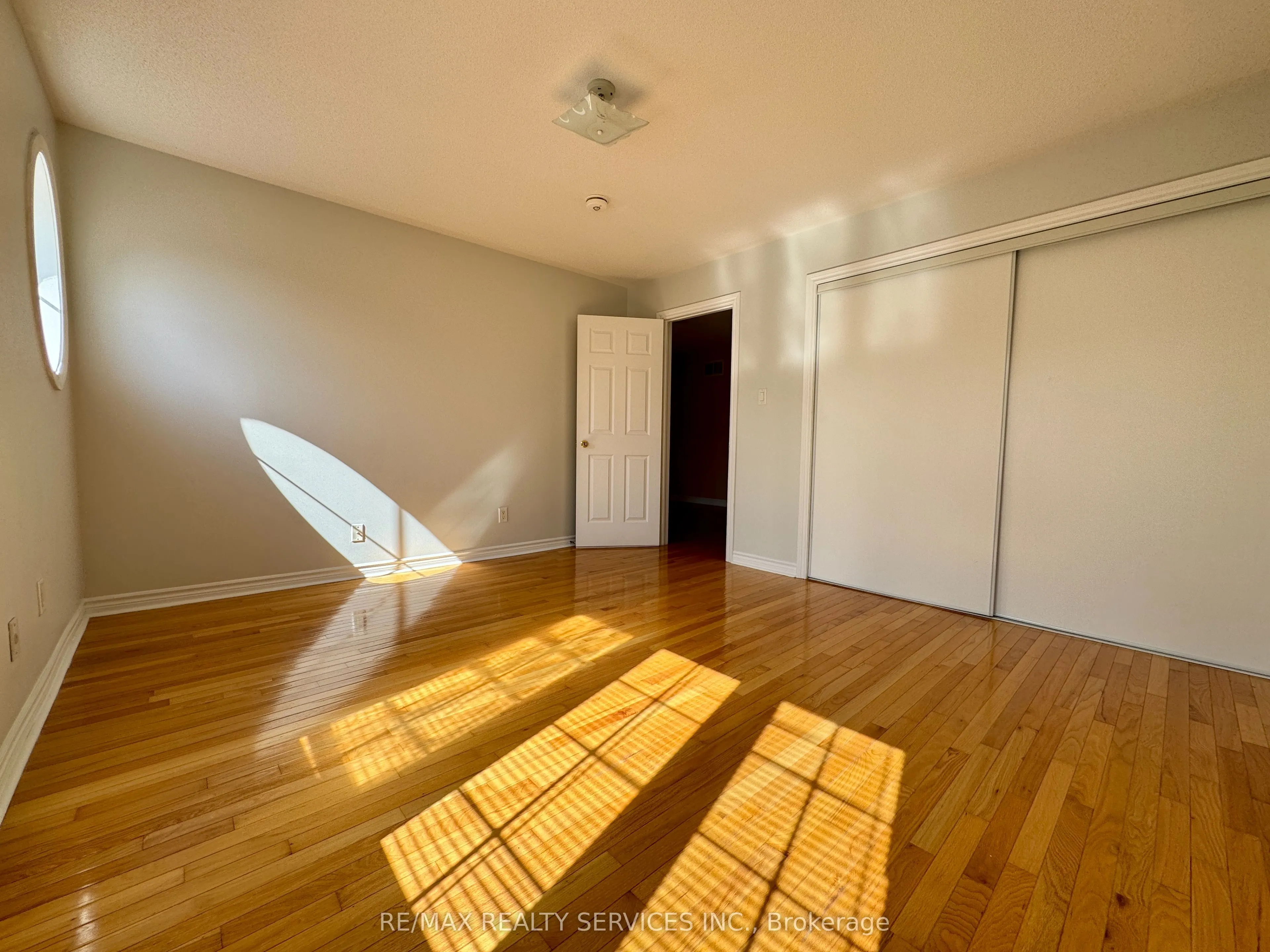 53 Echoridge Drive