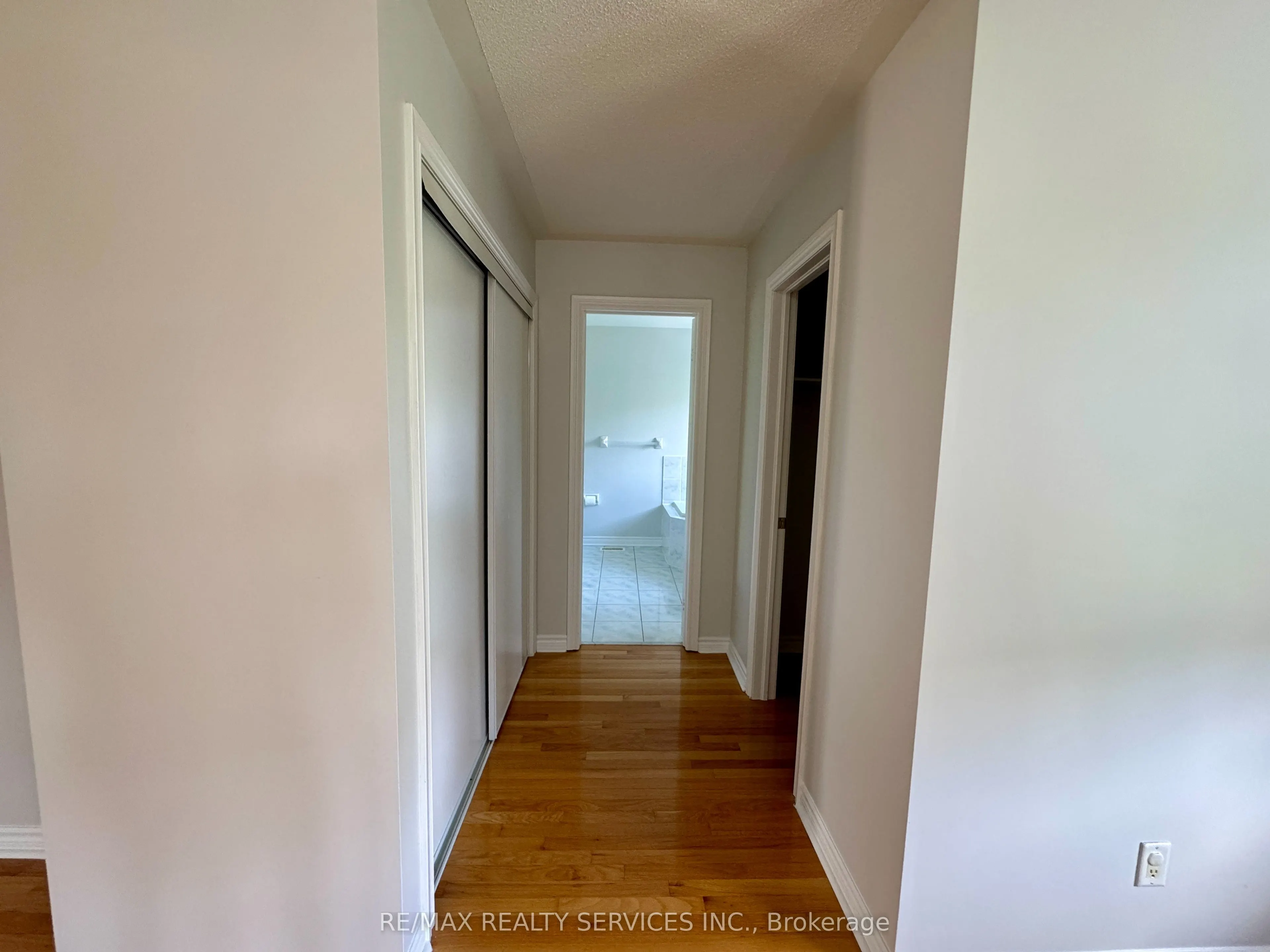 53 Echoridge Drive
