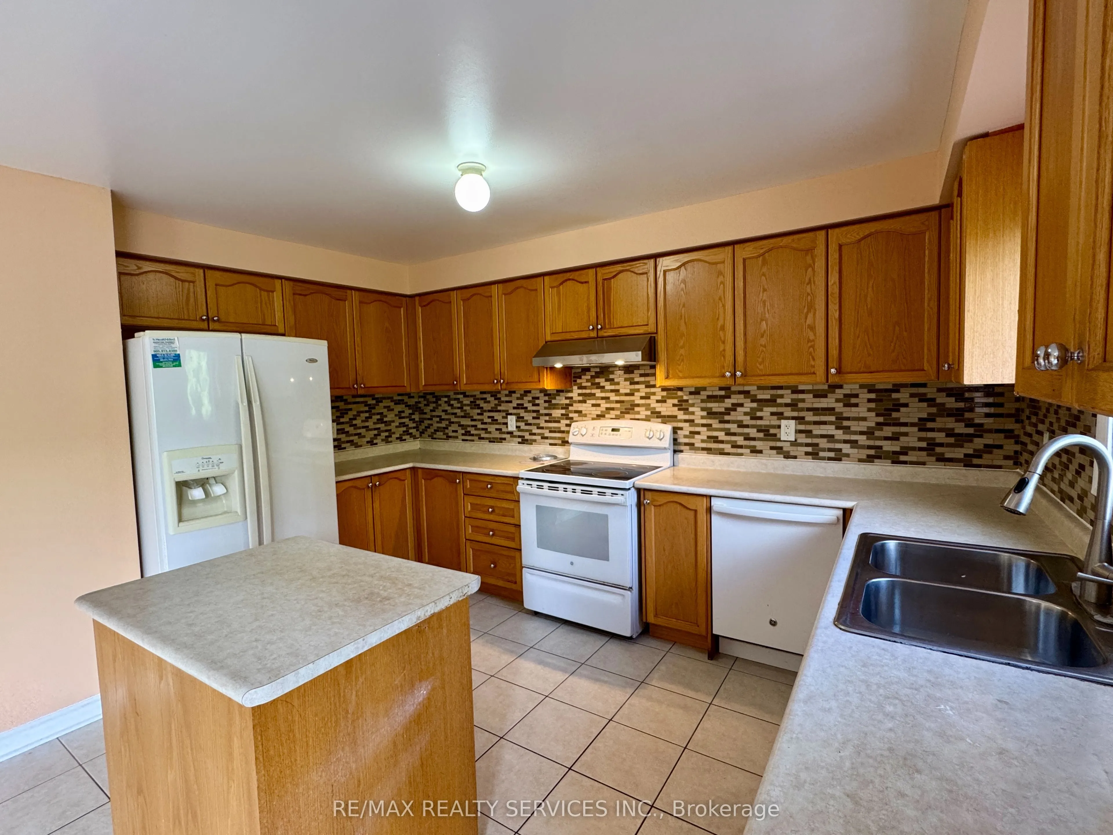 53 Echoridge Drive