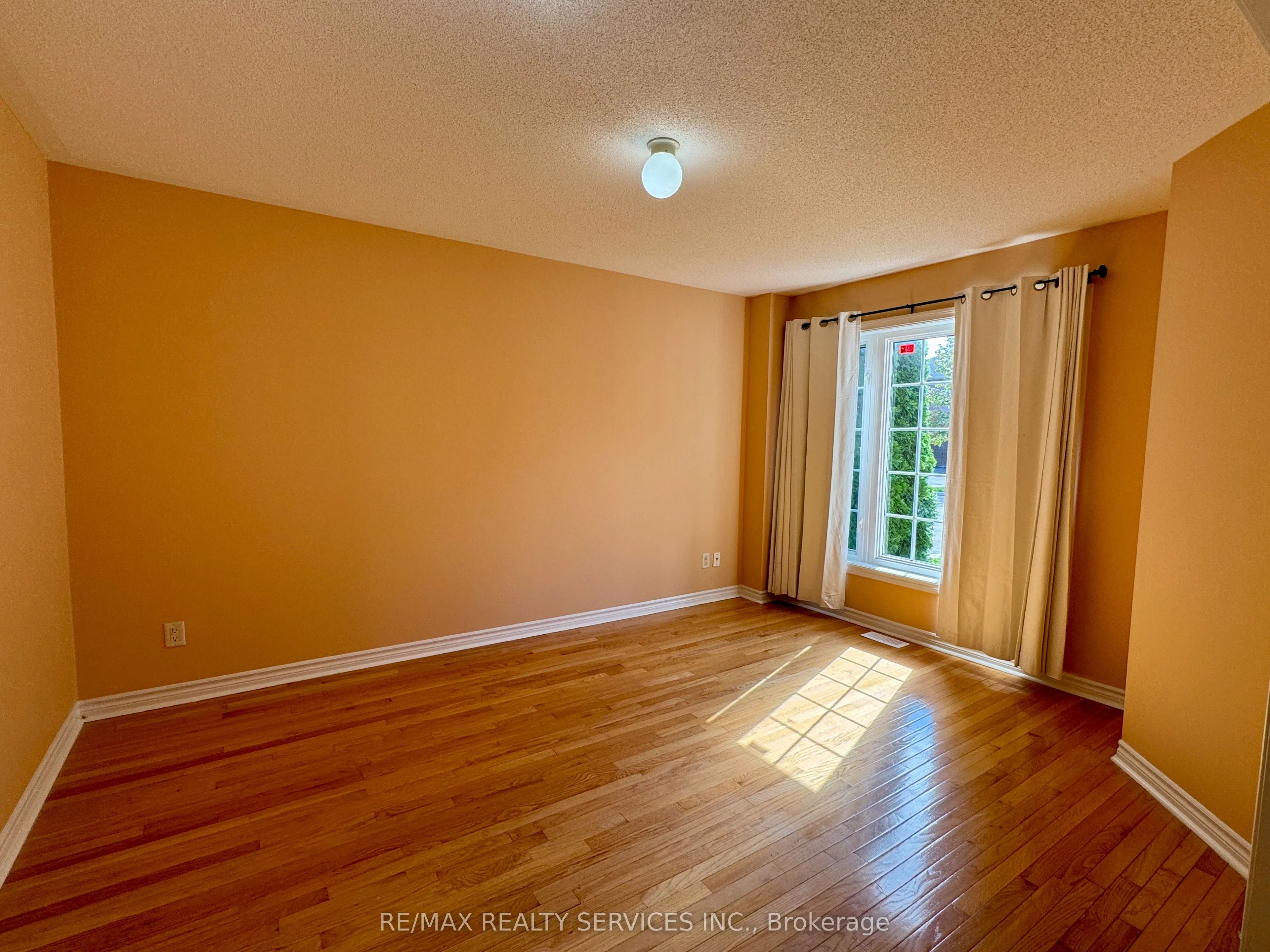 53 Echoridge Drive