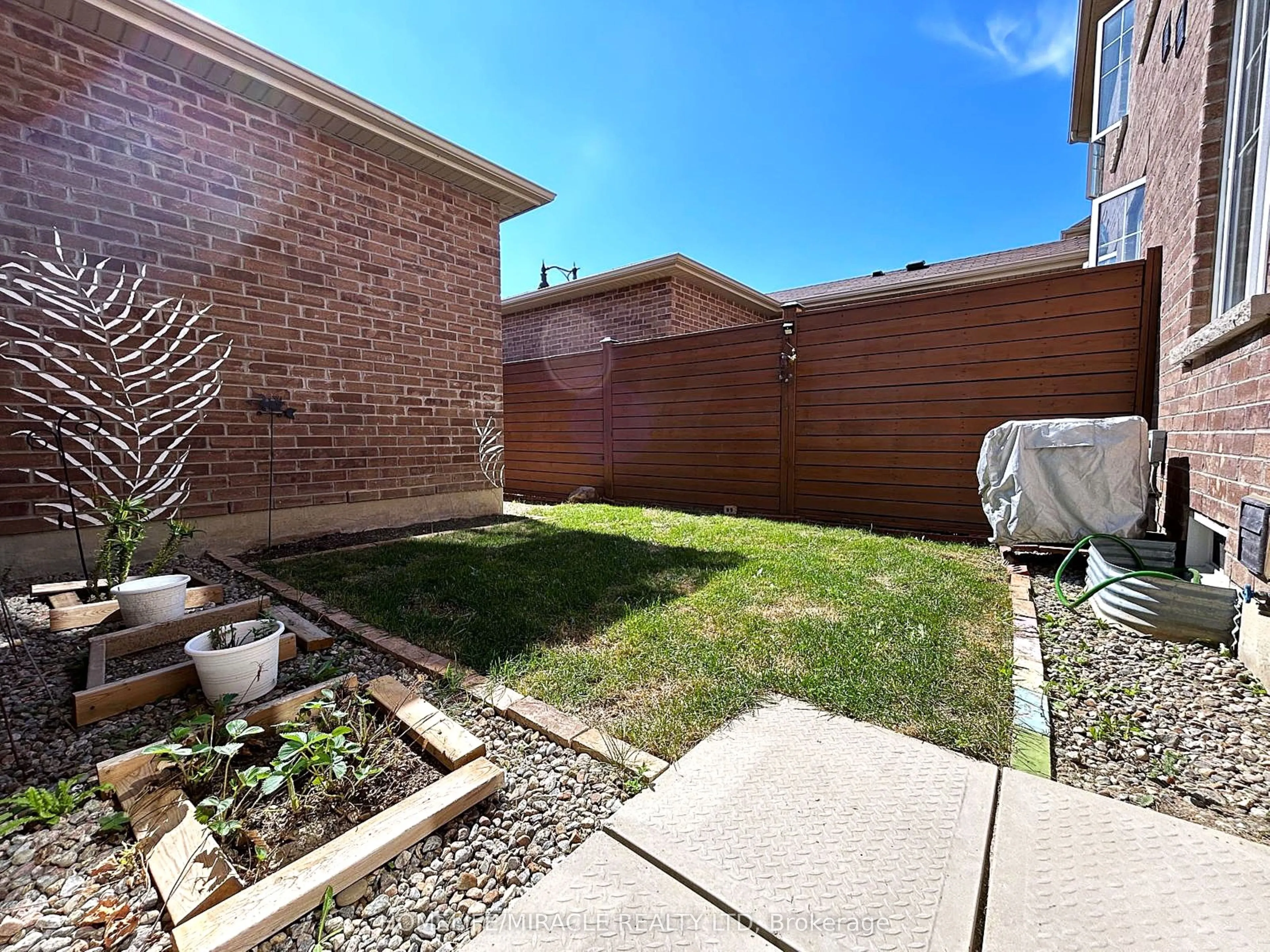 149 Remembrance Road