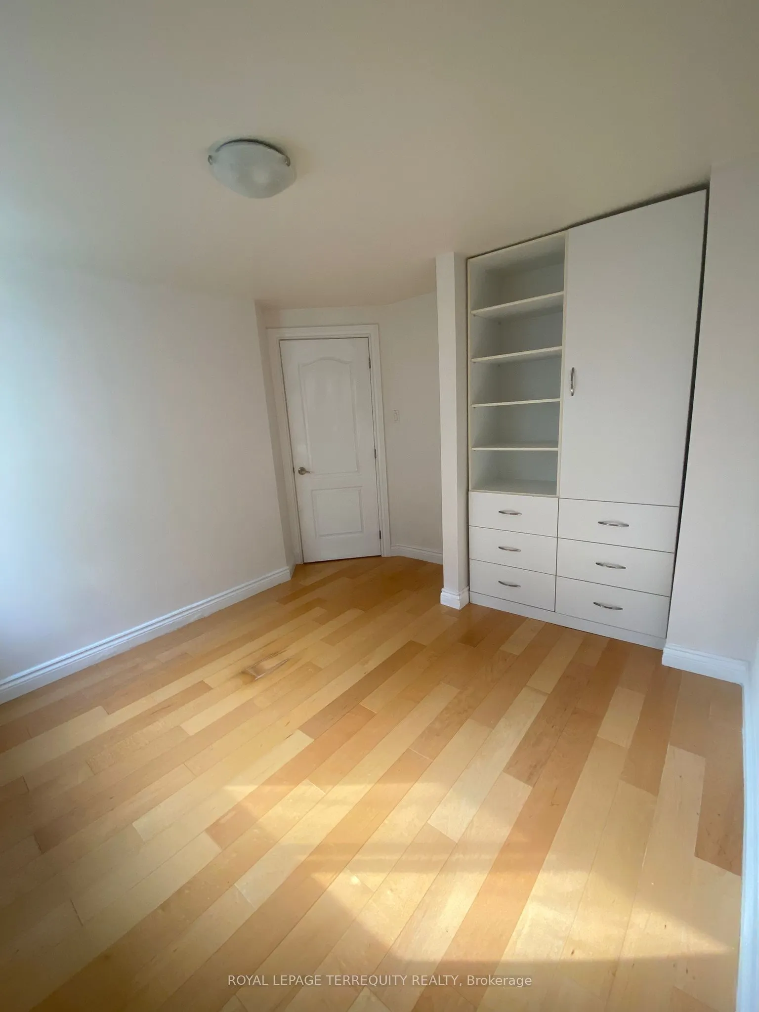 431 Mill Road, #8