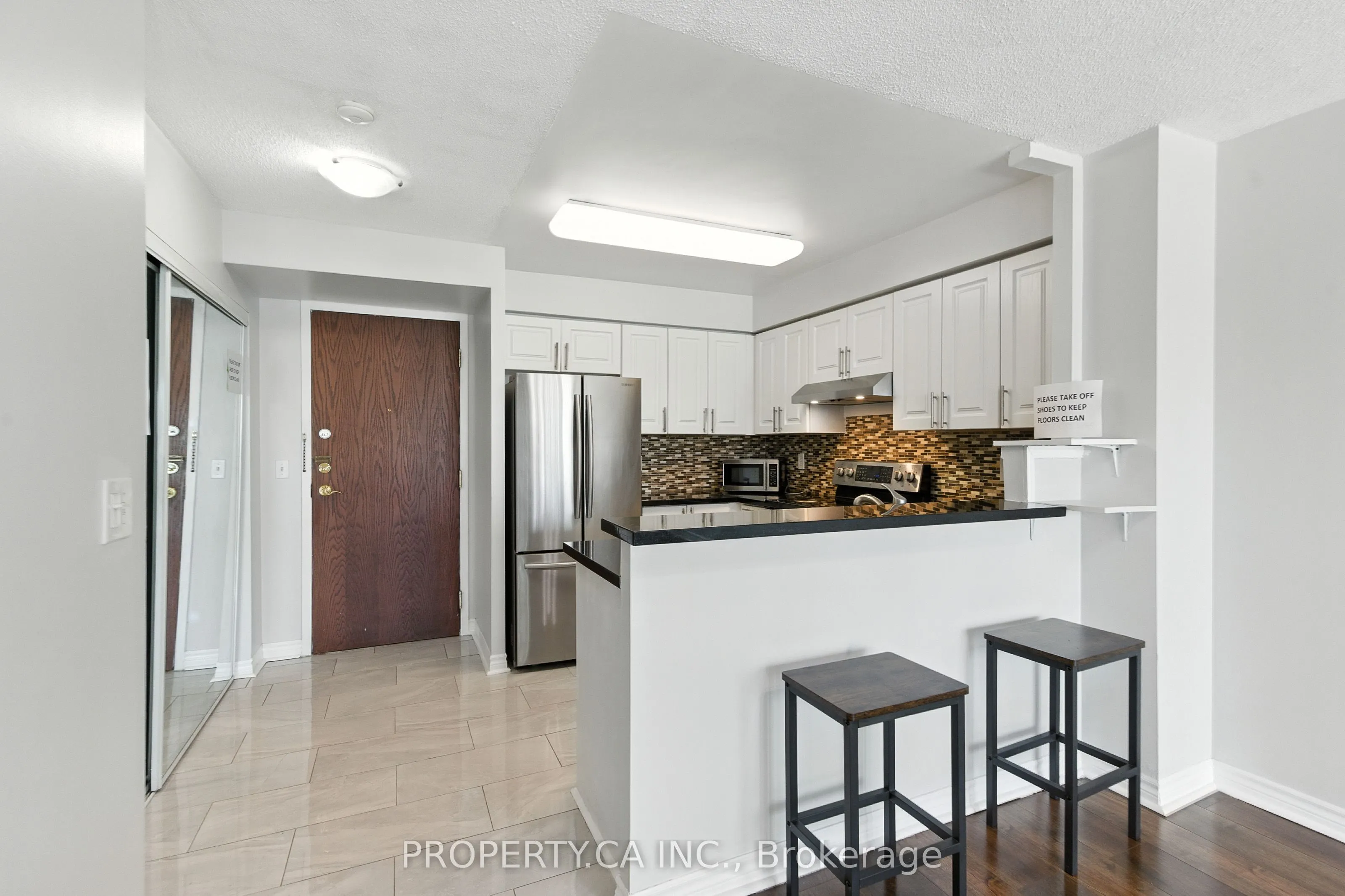 2585 Erin Centre Boulevard, #607