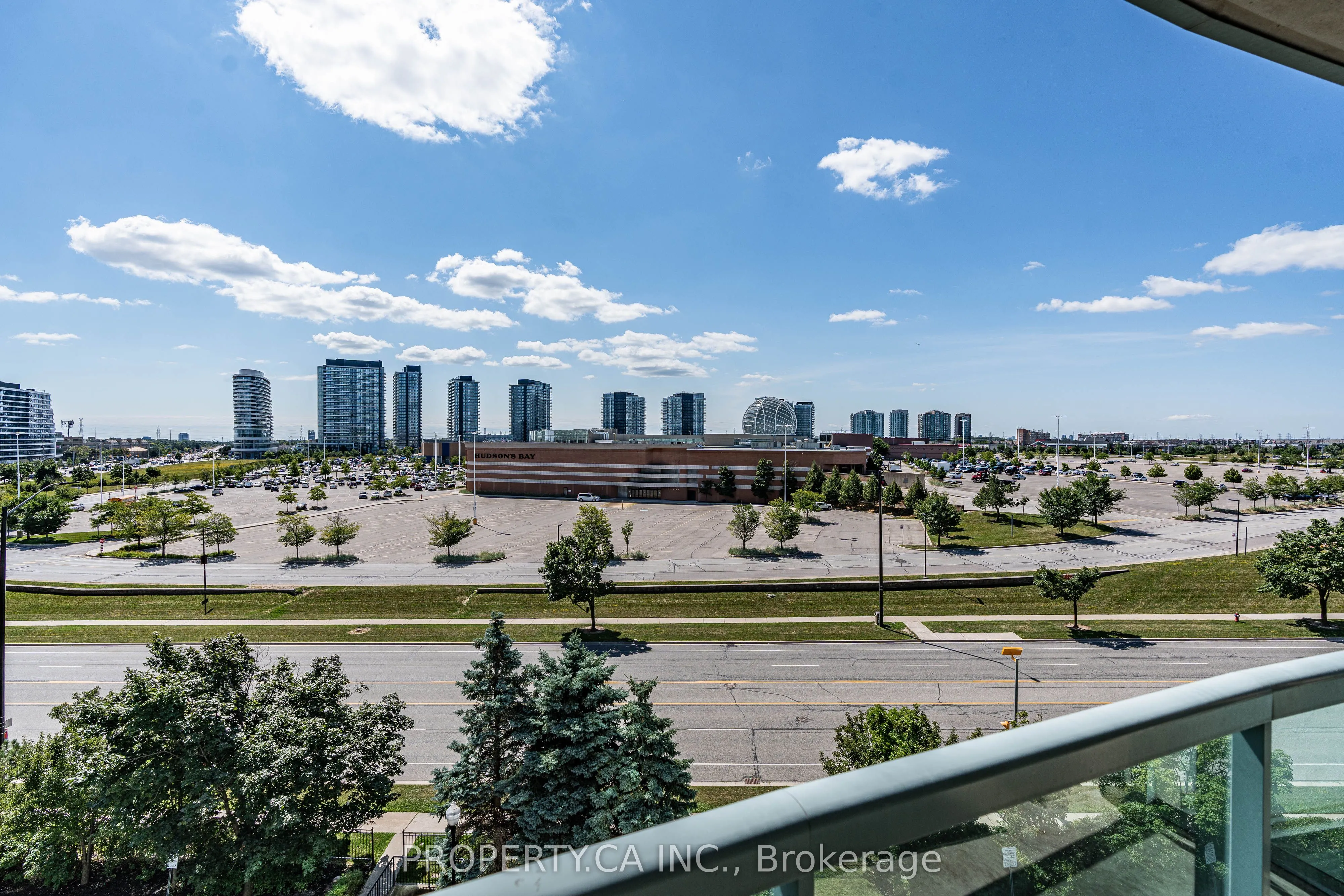 2585 Erin Centre Boulevard, #607