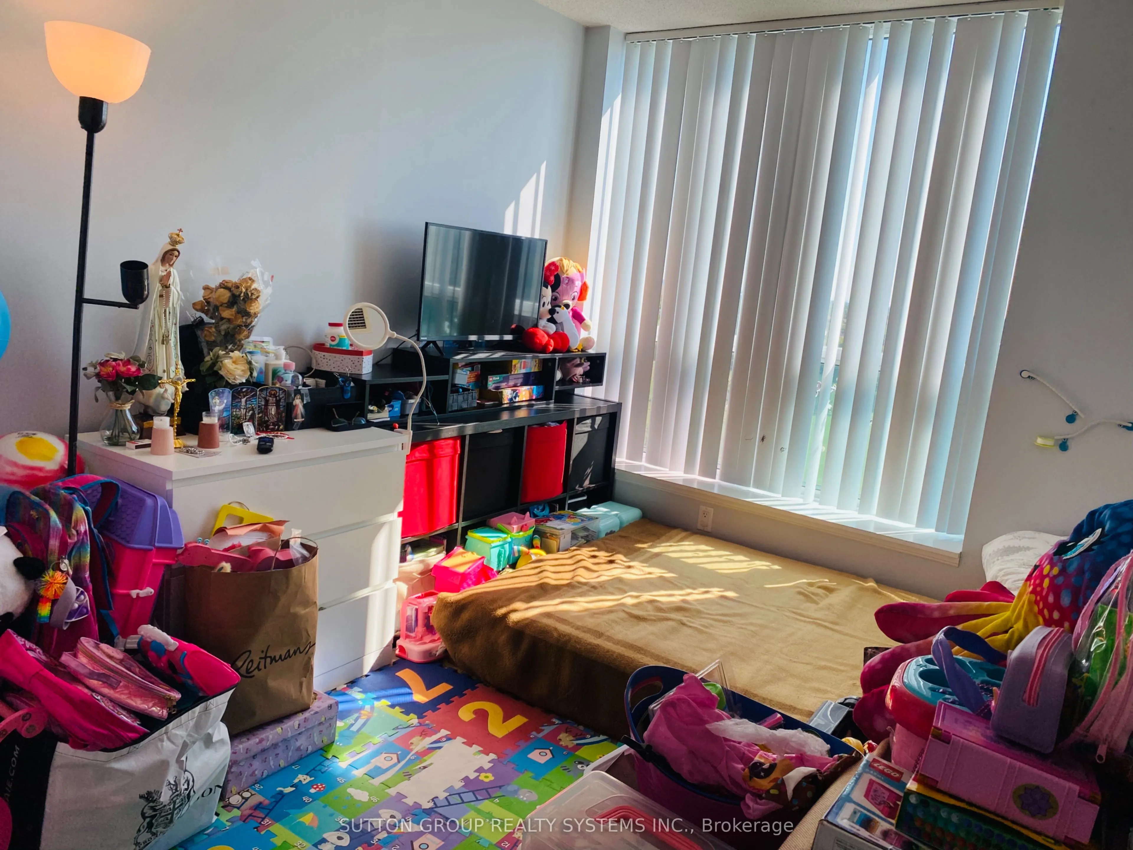 4879 Kimbermount Avenue, #1005