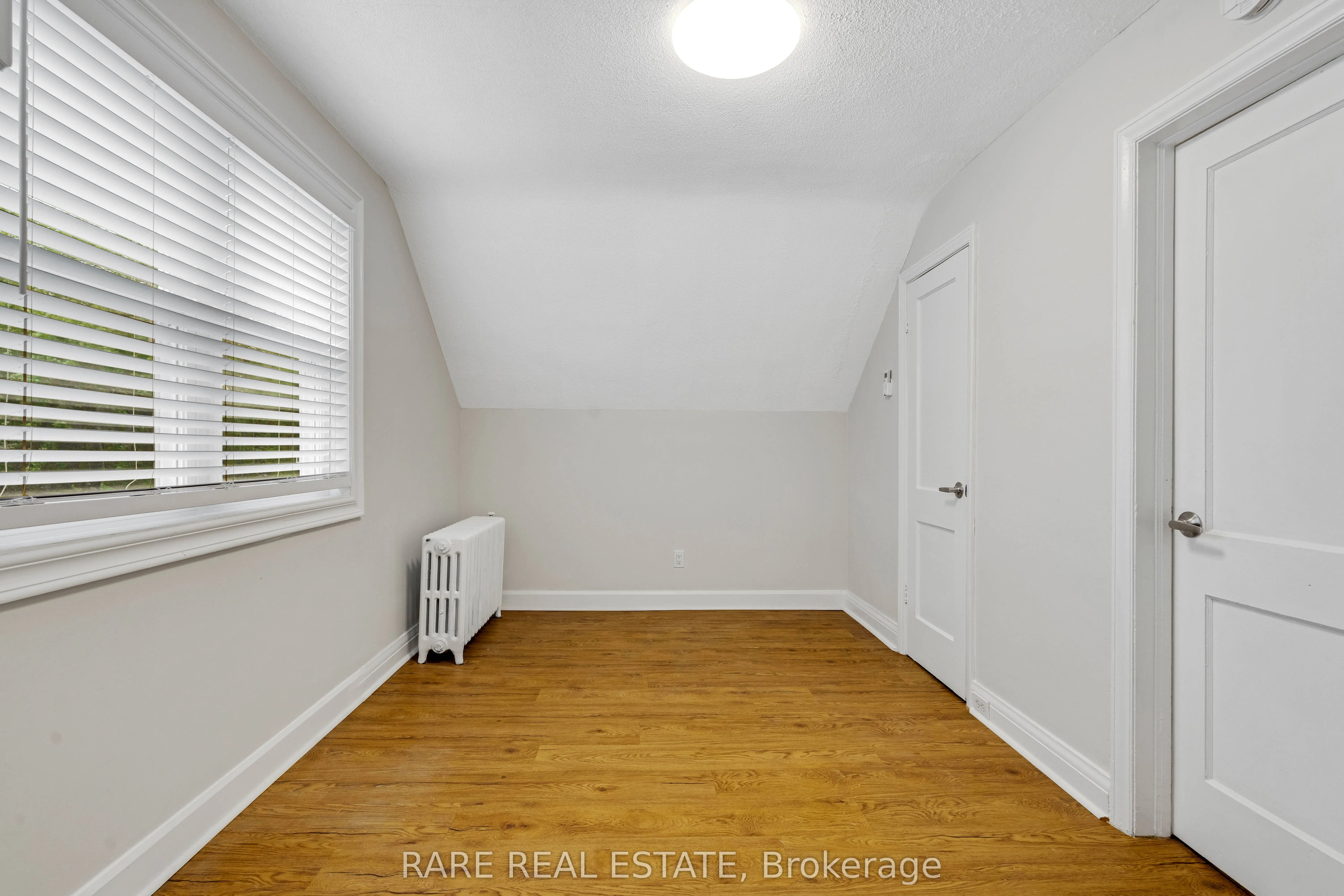 2073 Leighland Road